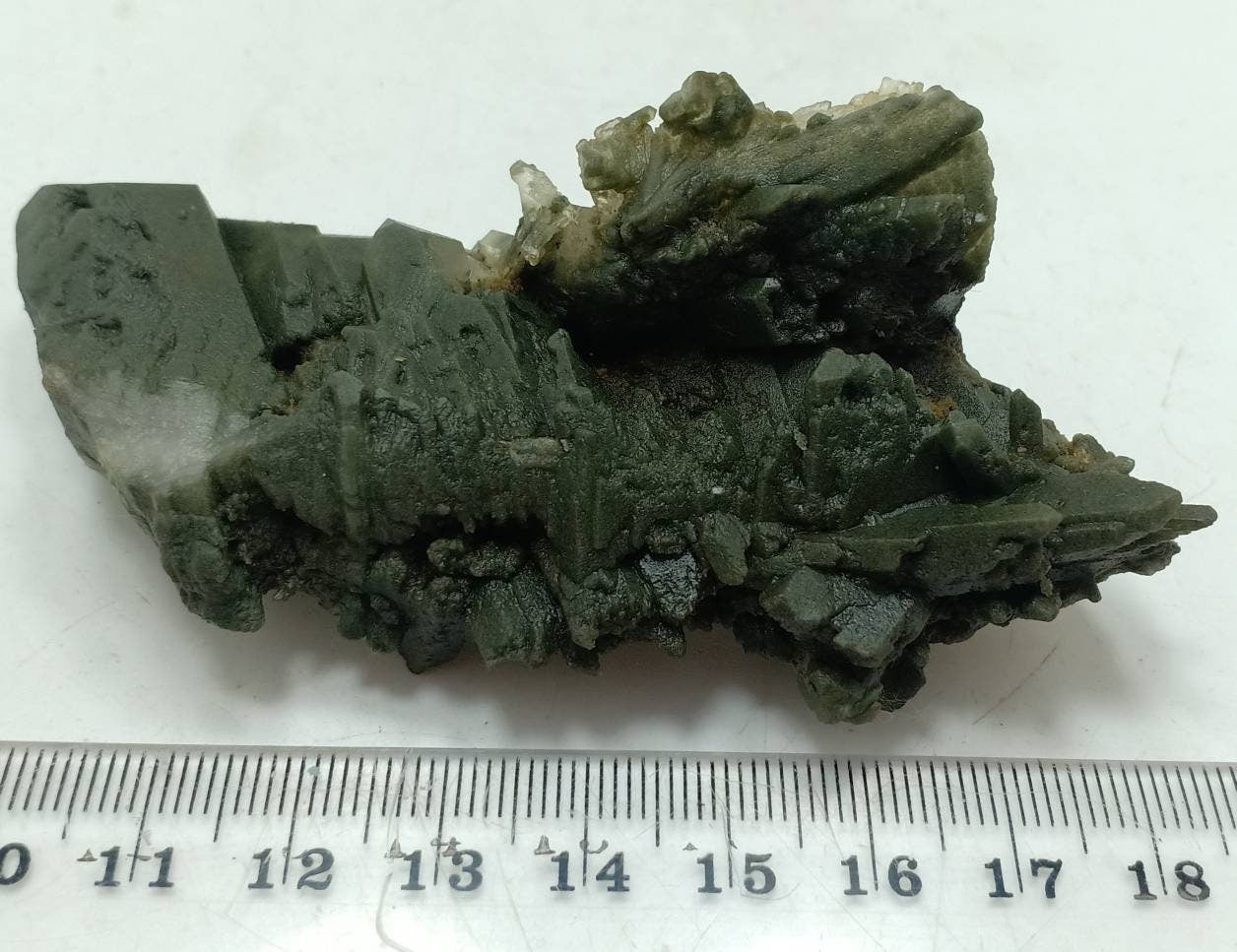 An Aesthetic Natural crystals cluster of beautifully terminated Chlorite Quartz 85 grams