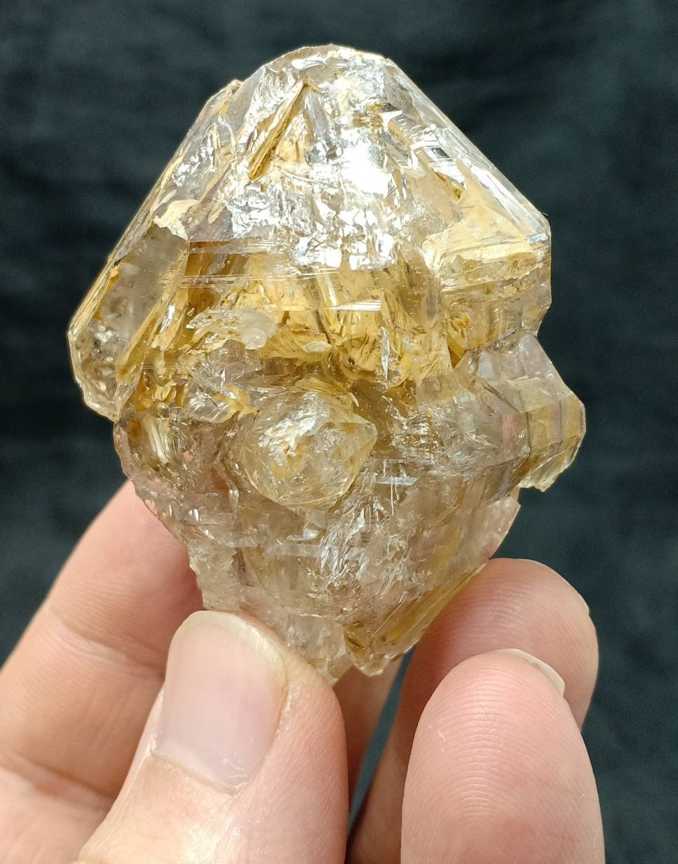 Fenster Skeletal window Quartz Crystal with clay inclusions 103 grams