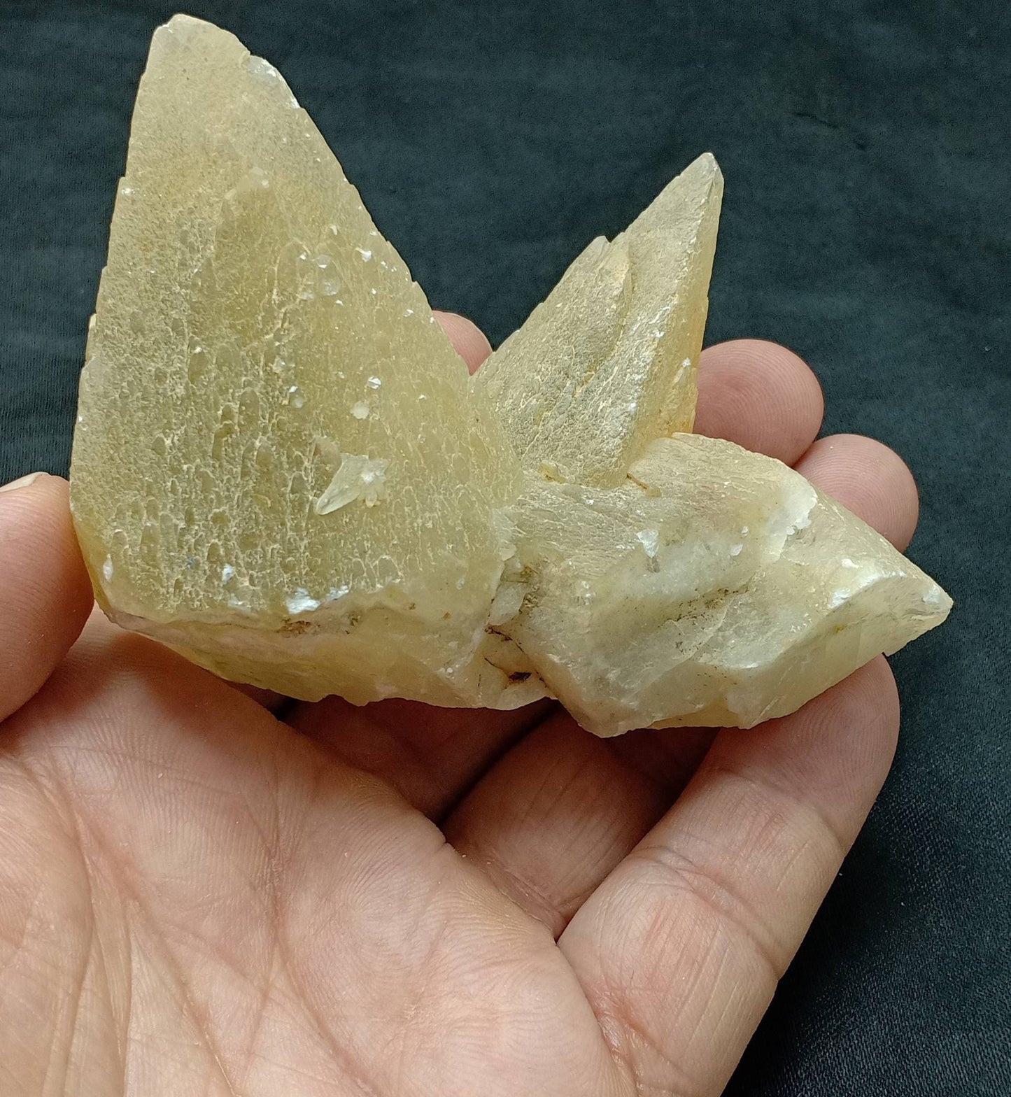 Dogteeth calcite crystals cluster with beautiful terminations 218 grams