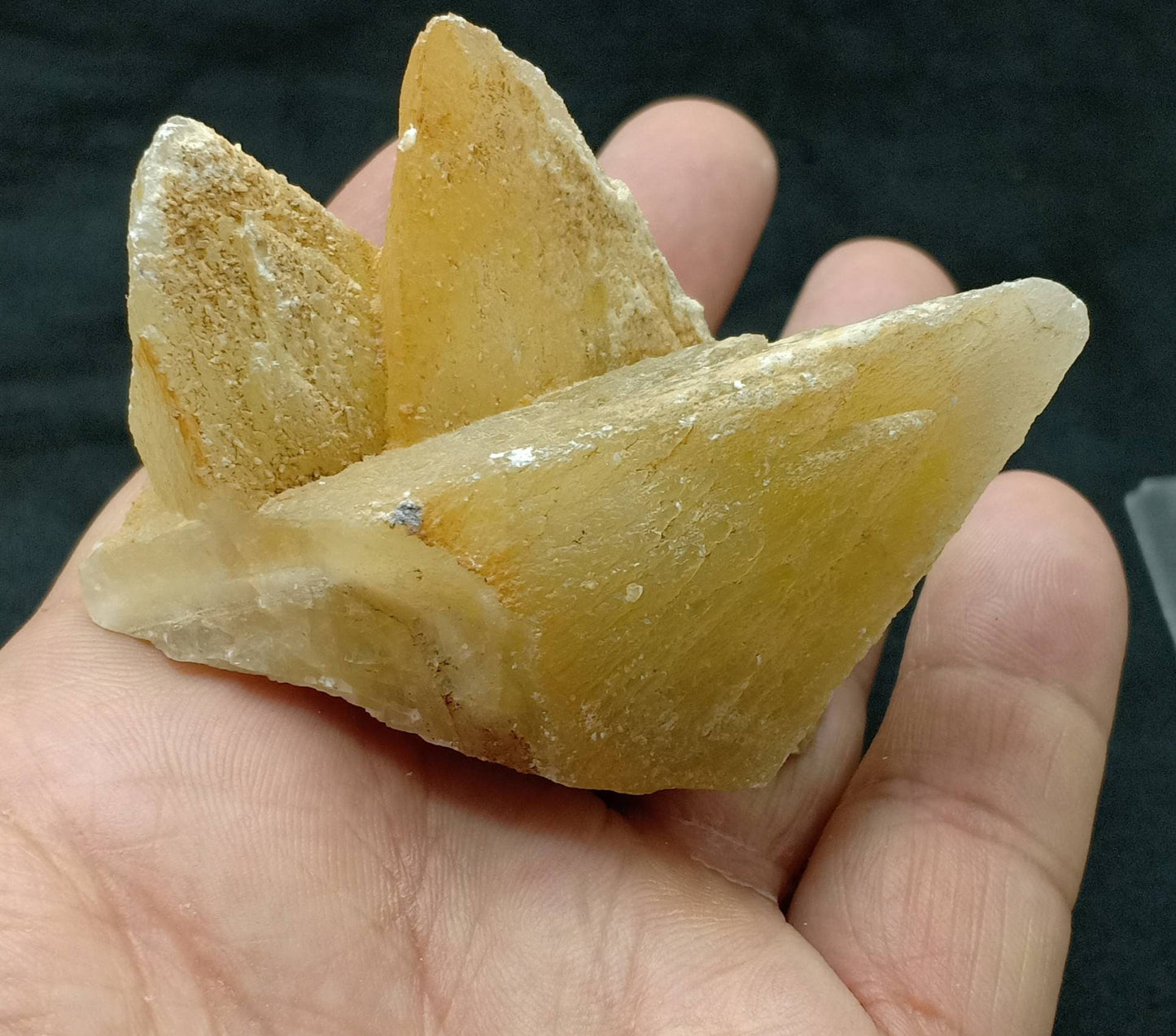 Single beautiful Dogteeth calcite crystals cluster with beautiful terminations 154 grams