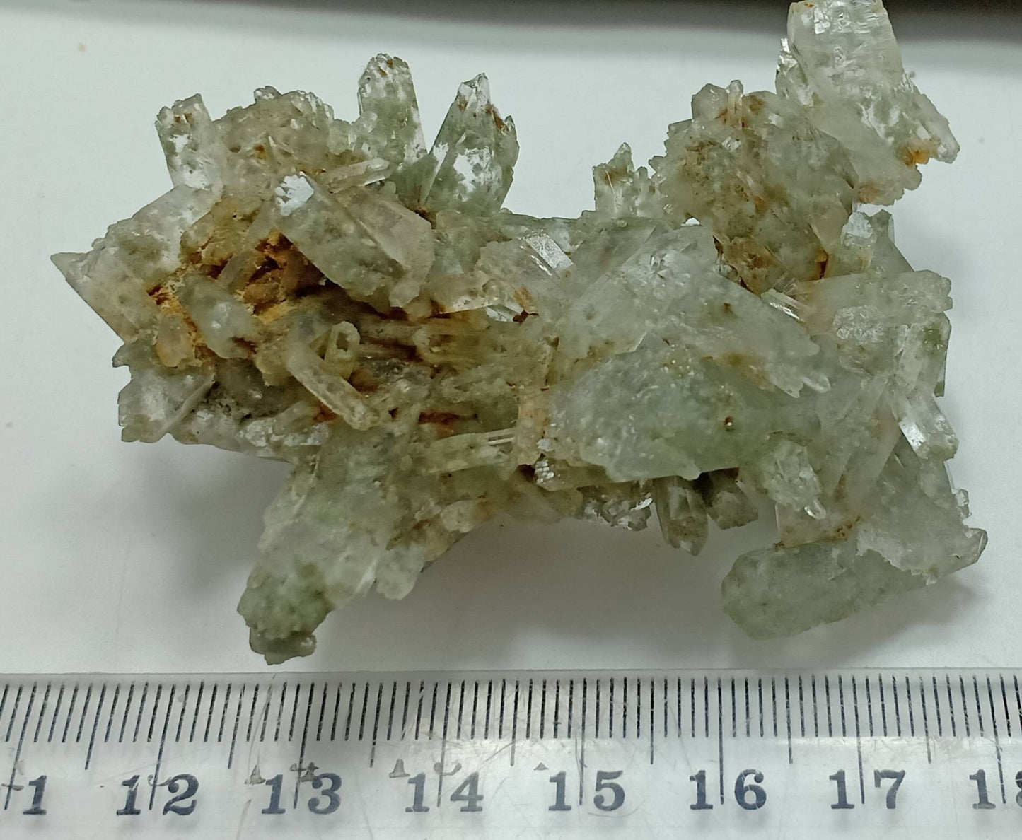Chlorite Quartz crystals cluster 43 grams