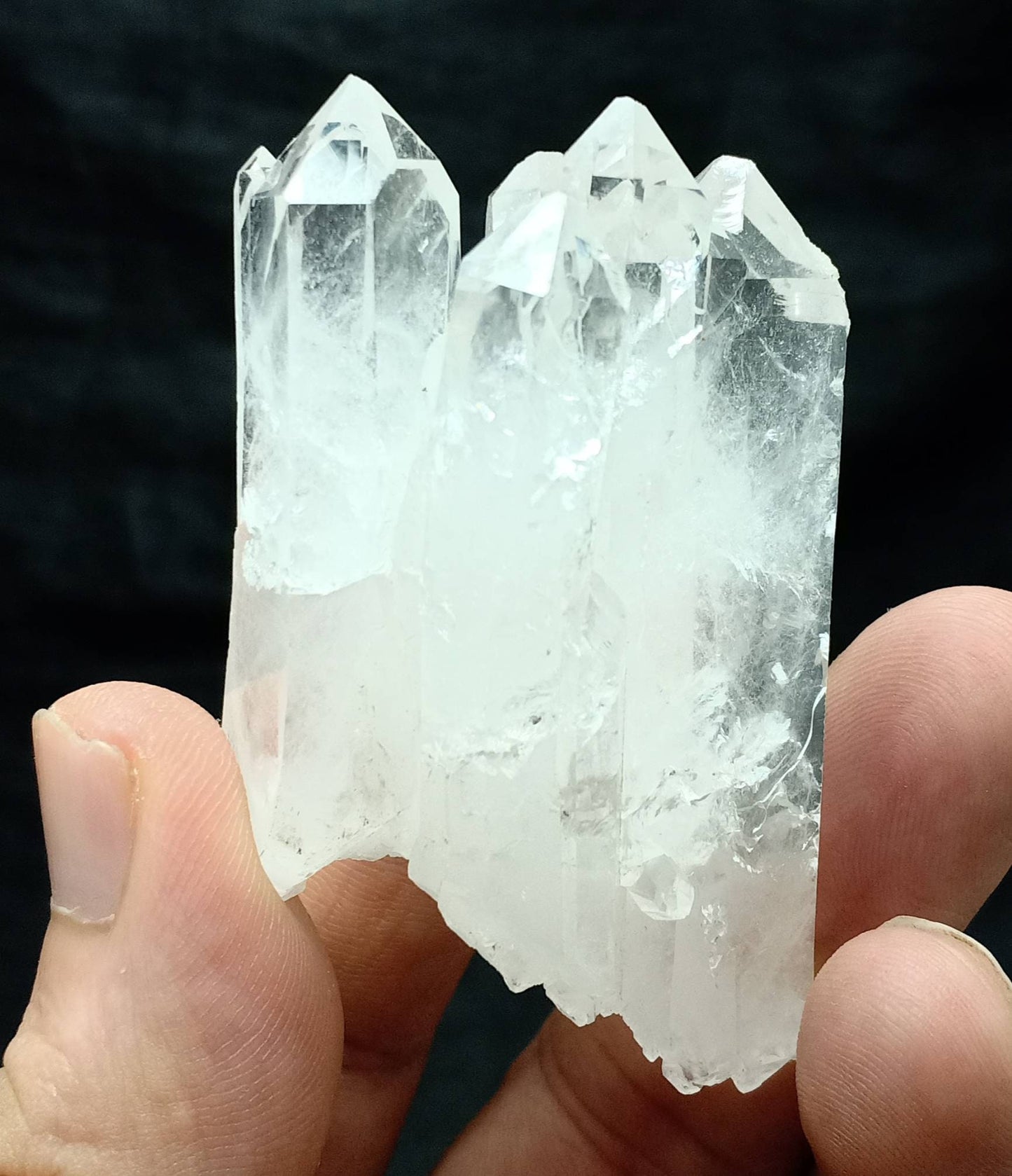 terminated quartz crystals cluster 81 grams