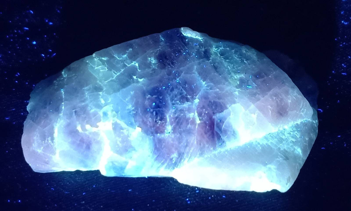 Natural Terminated blue sapphire crystal with some matrix 24 grams