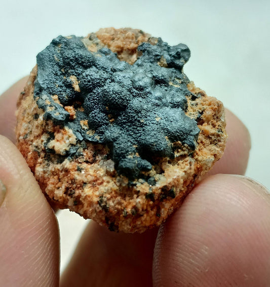 Hollandite on matrix 15.5 g