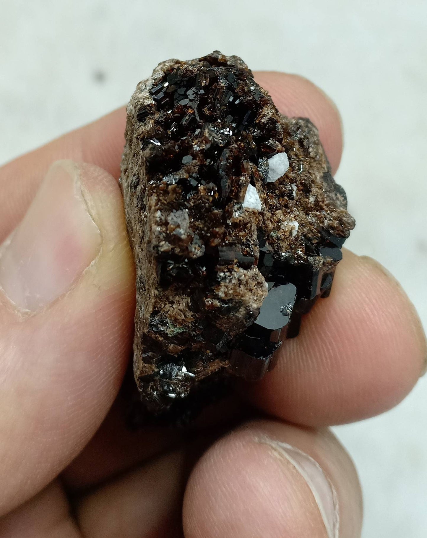 An amazing highly lusterous crystal specimen of dark brown Vesuvianite 32.5g