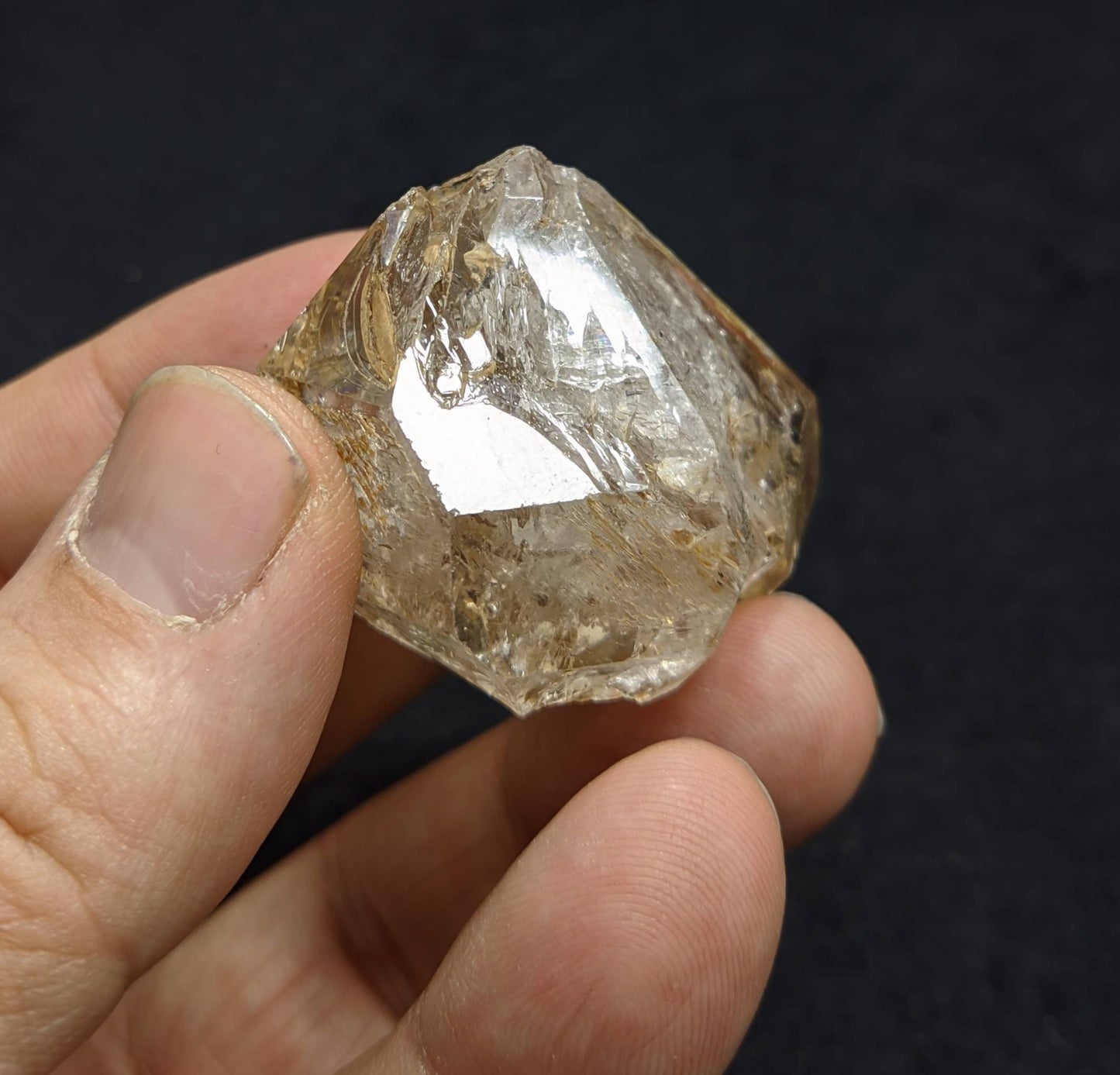 Fenster Skeletal window Quartz Crystal with clay inclusions 55 grams