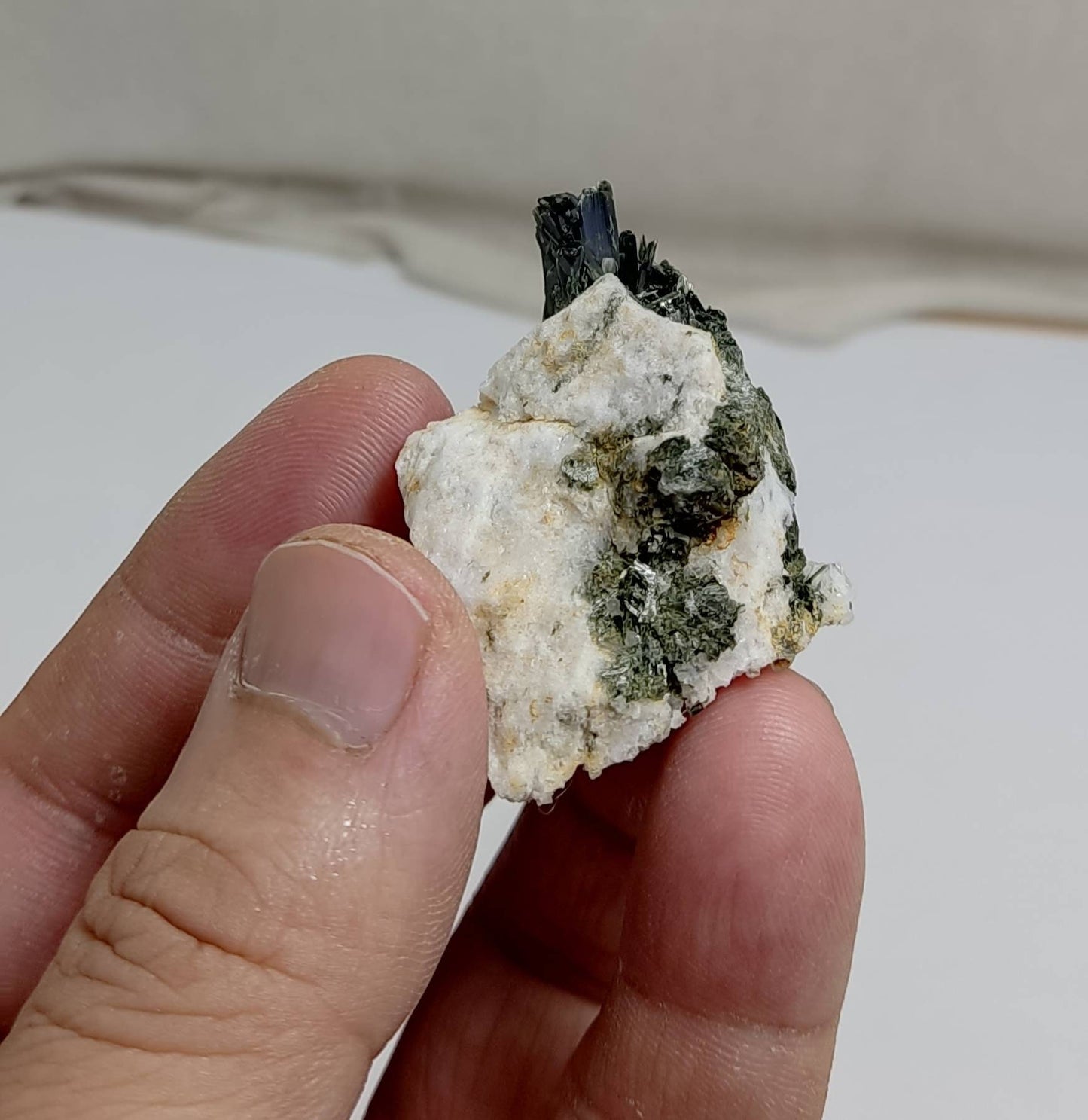 Single beautiful aesthetic aegirine crystals on matrix specimen 32 grams