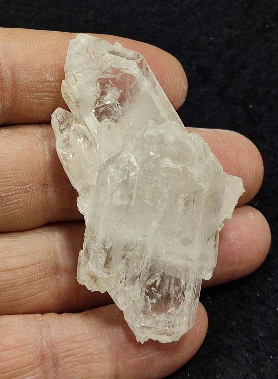 Single beautiful terminated Faden Quartz crystals specimen 41 grams