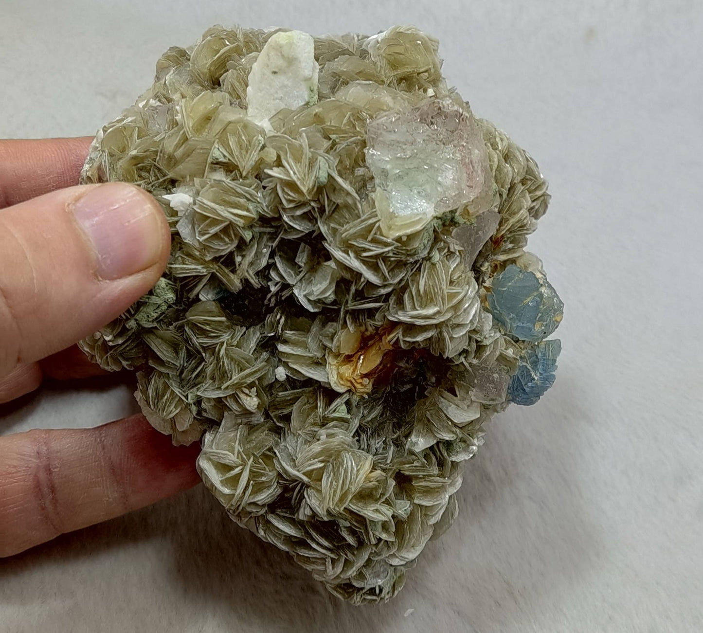 Aquamarine crystal on matrix with fluorite, feldspar, surrounded by Muscovite 625 grams