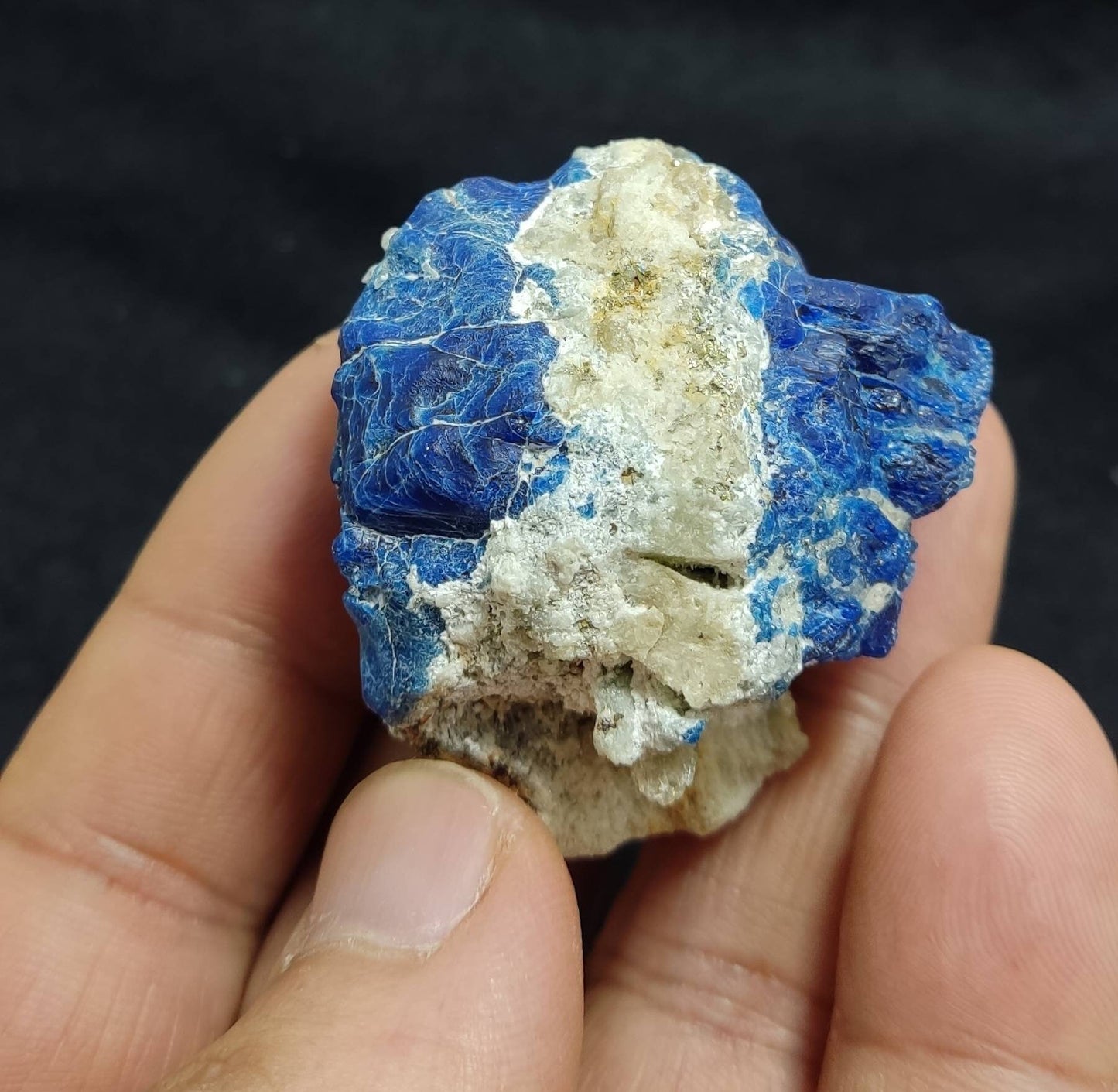 Amazing specimen of fluorescent Lazurite on matrix with pyrite 60 grams