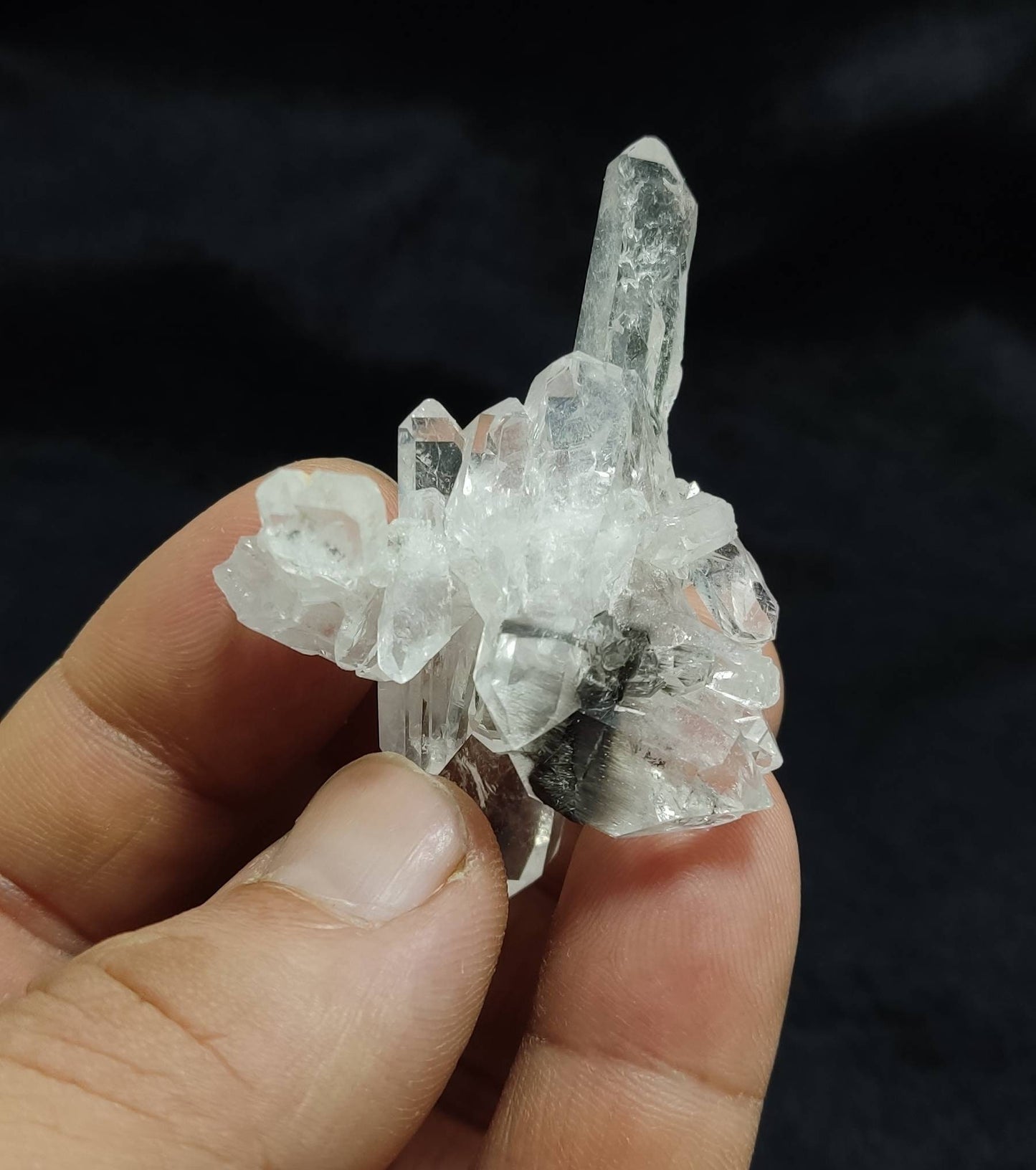 Single beautiful brookite included Quartz Crystals cluster 28 grams