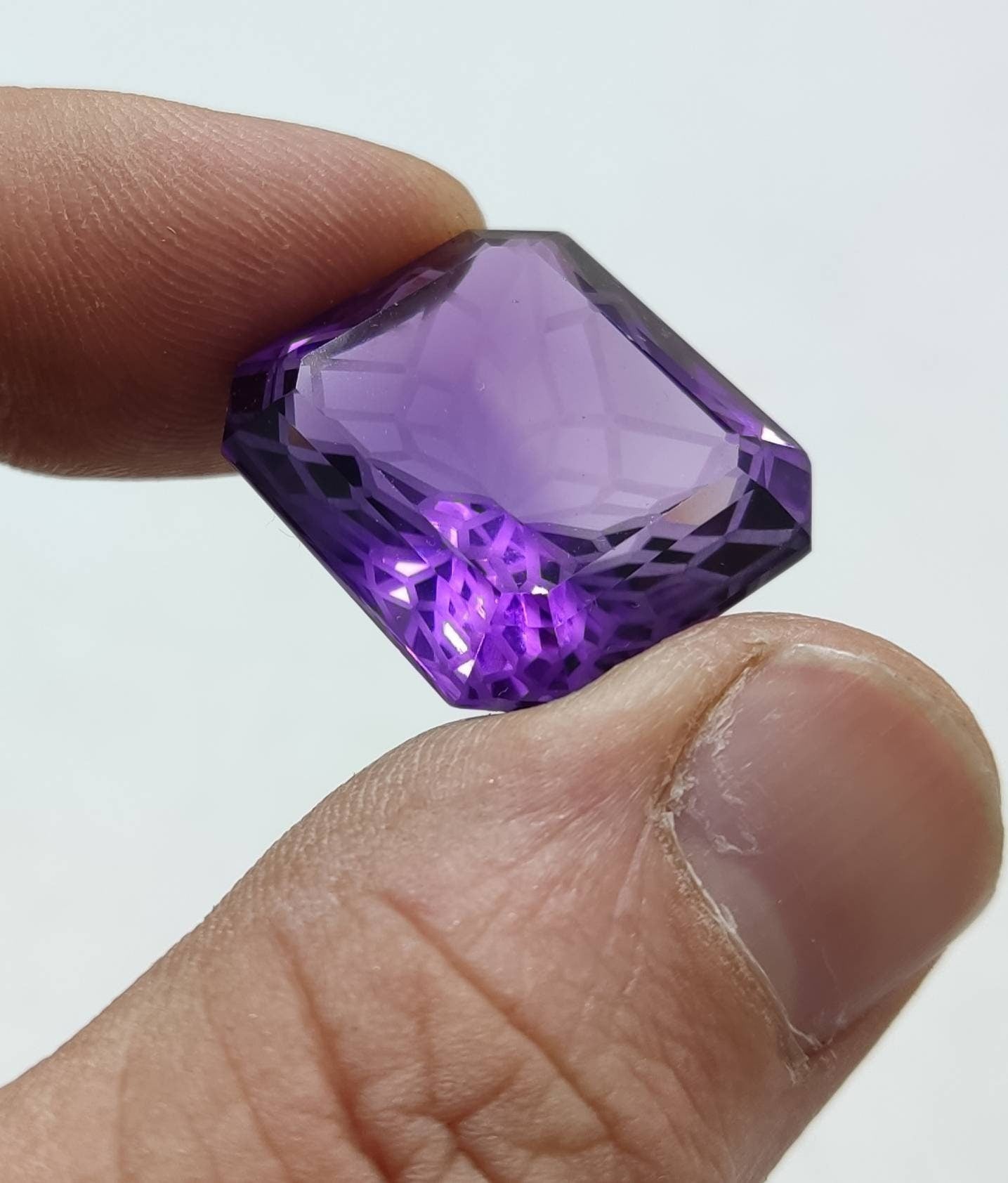 An amazing faceted octagon cut amethyst gemstone 48 carats
