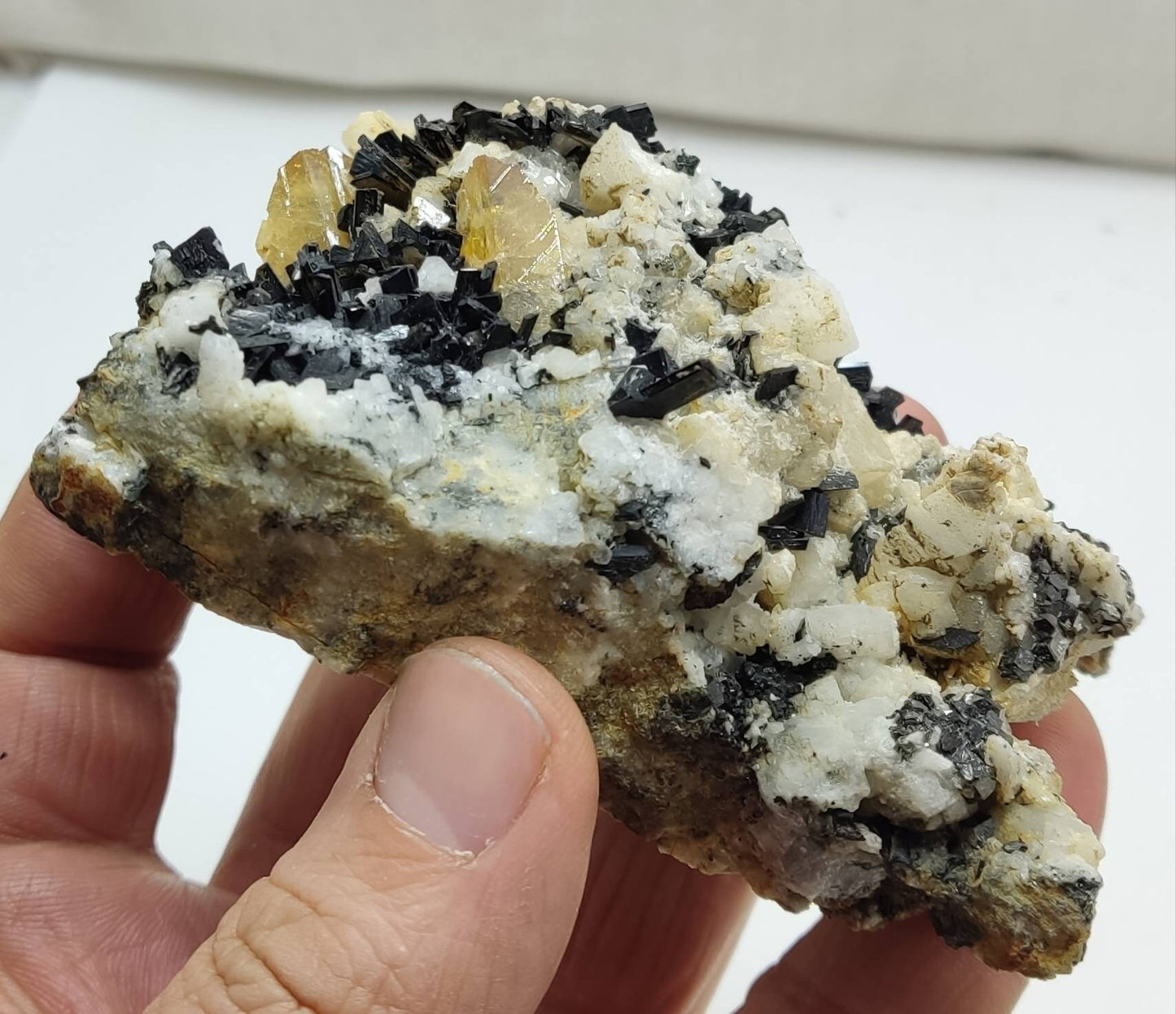 Titanite sphene clusters with actinolite or aegirine on matrix 252 grams