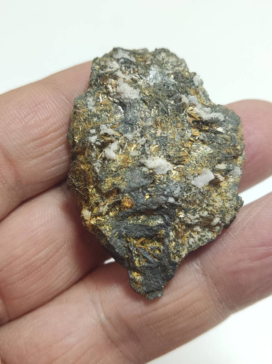 Rutile on hematite 29 grams