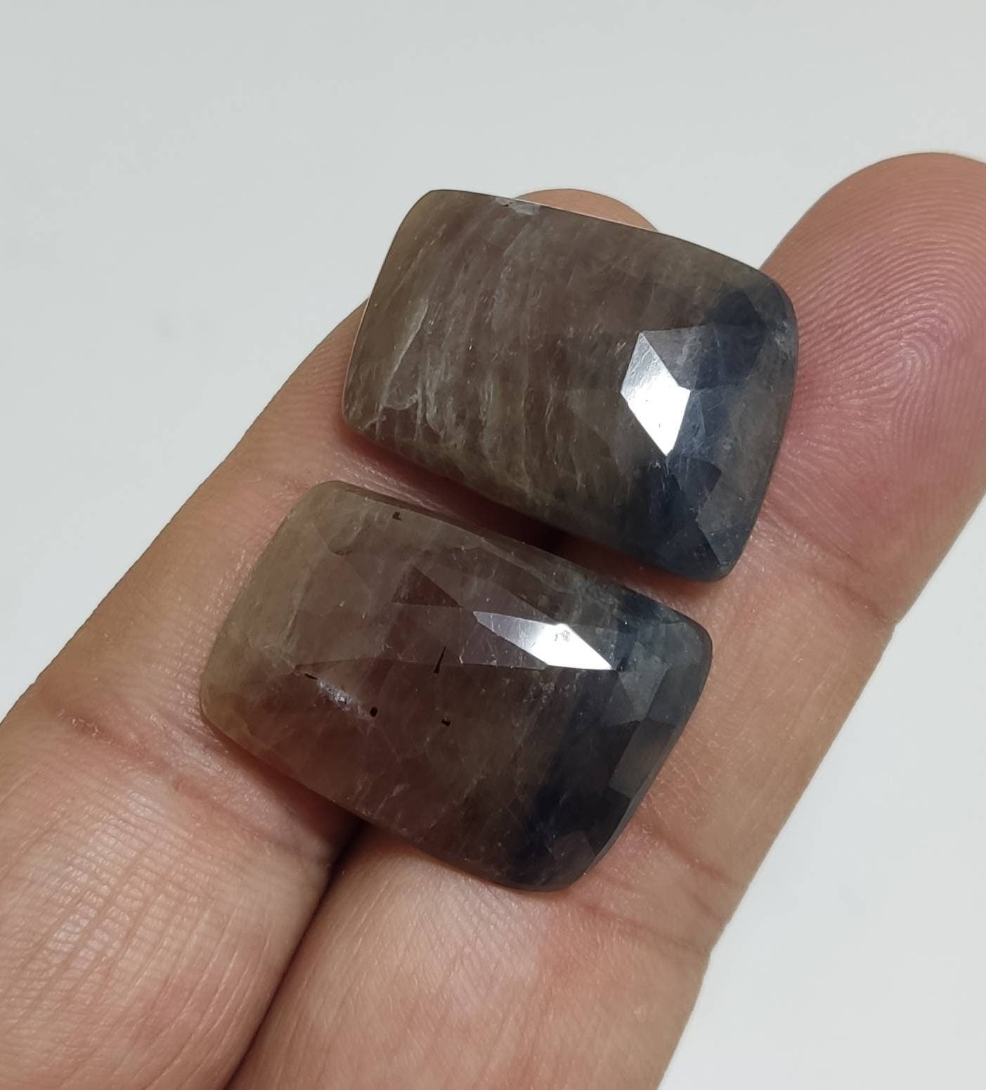 Amazing beautiful pair of Bicolor rose cut sapphire 81 carats