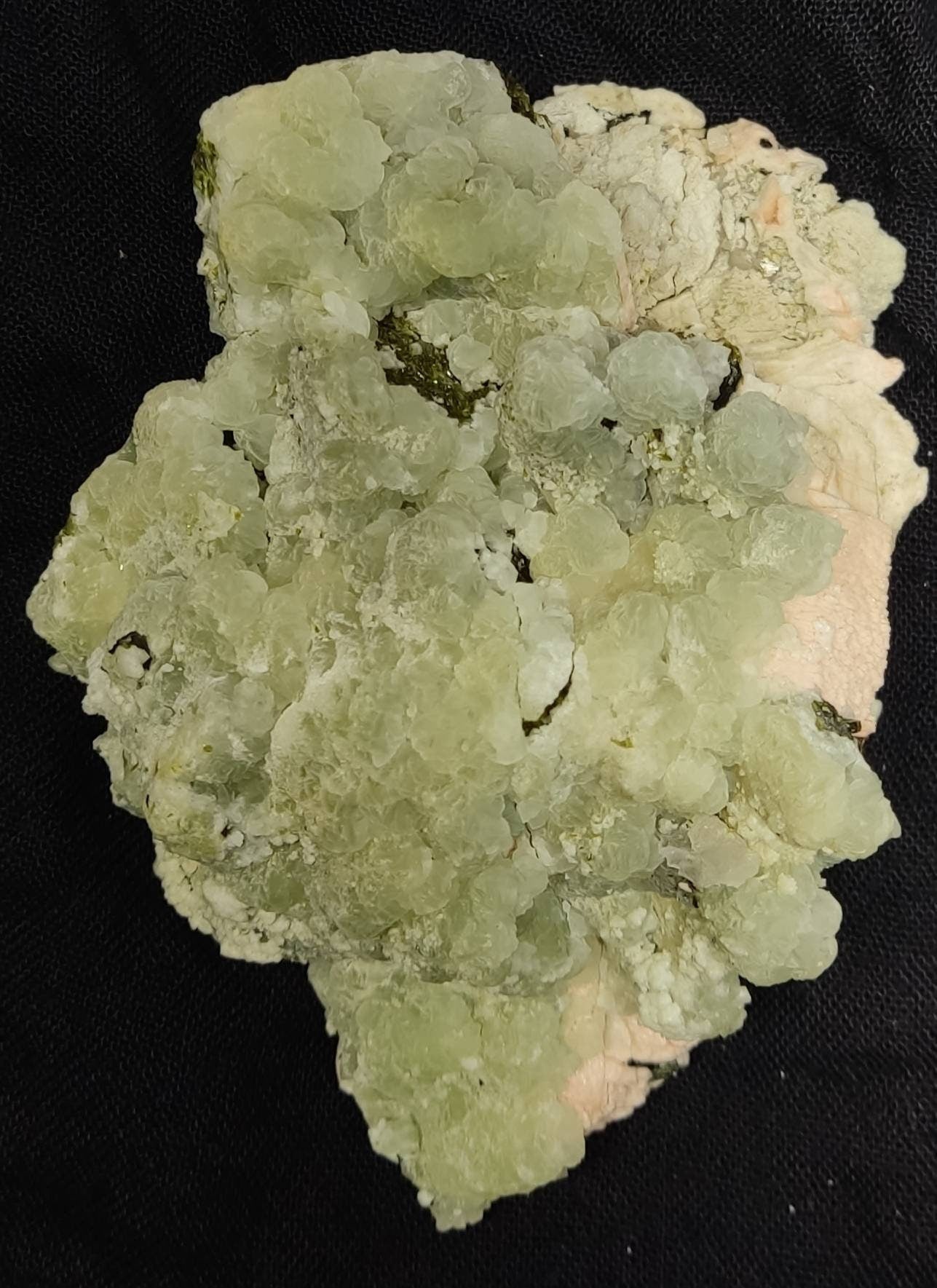 An aesthetic Specimen of prehnite with epidote 330 grams