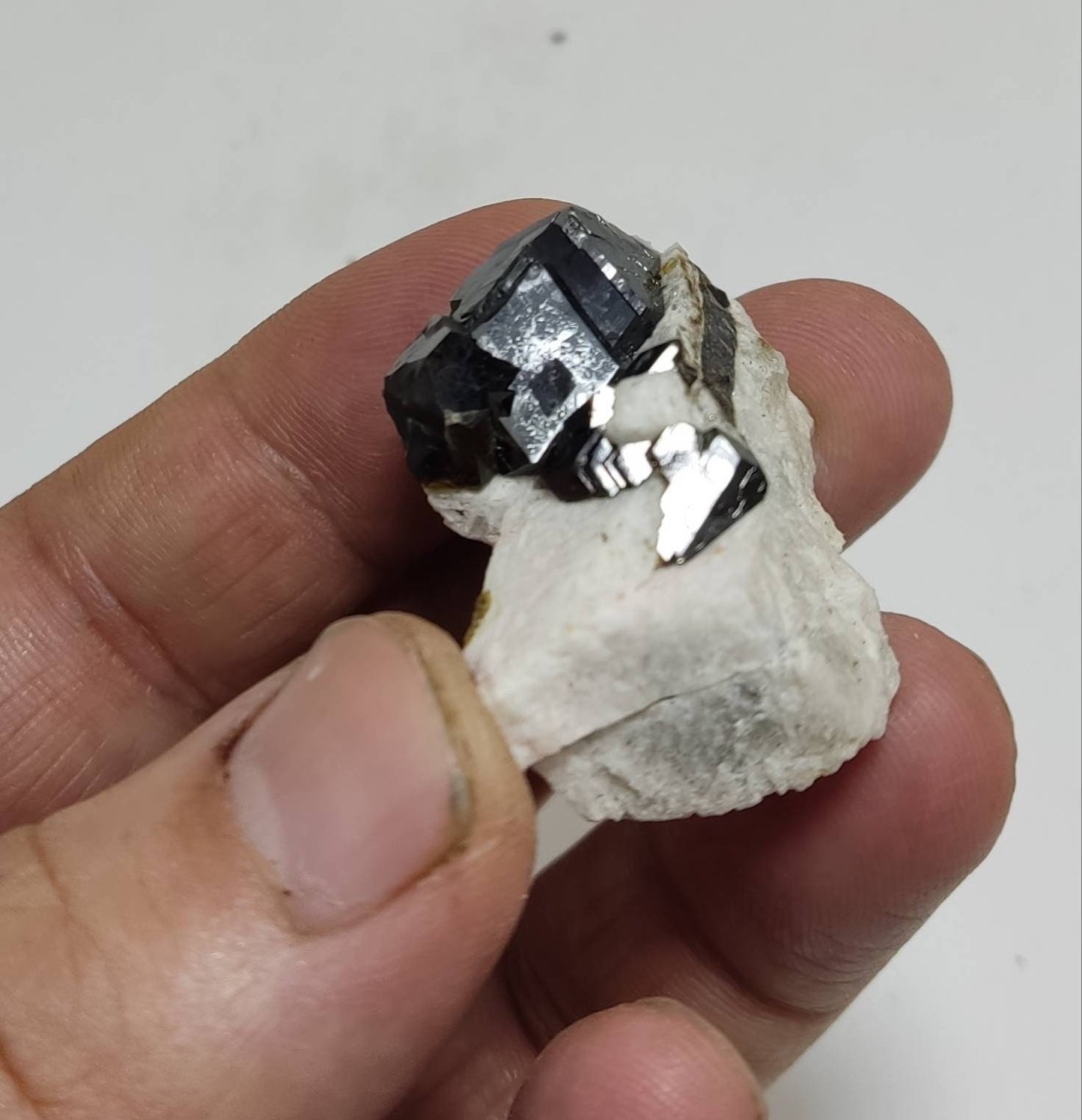 Garnet variety andradite specimen 27 grams
