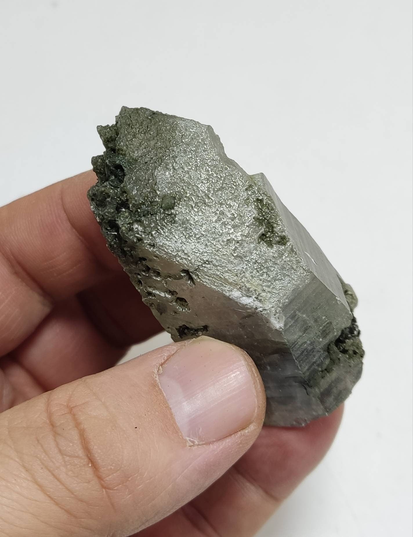 Natural terminated Chlorite Quartz 66 grams