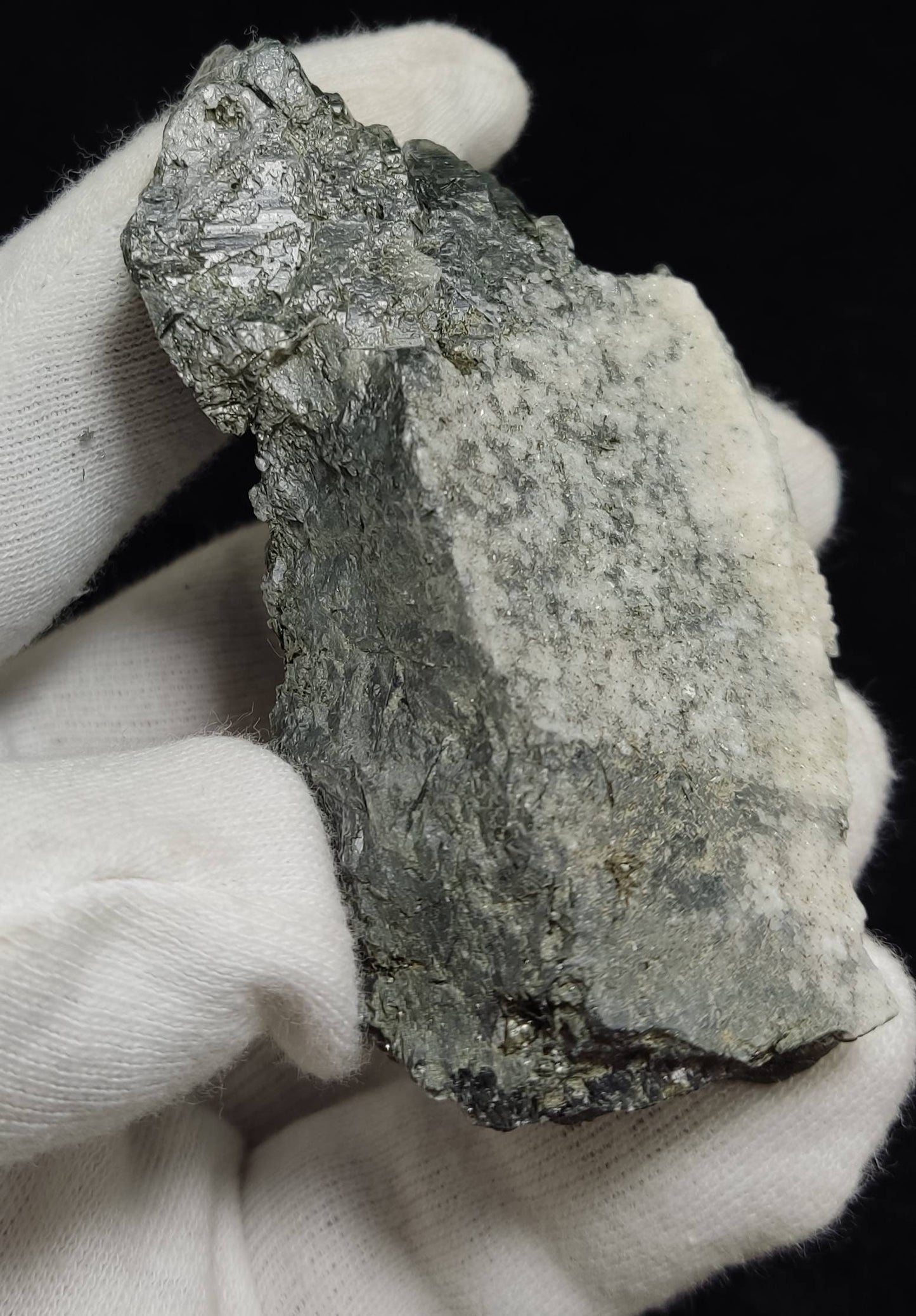 An Aesthetic Natural beautifully terminated Chlorite Quartz crystals specimen 123 grams