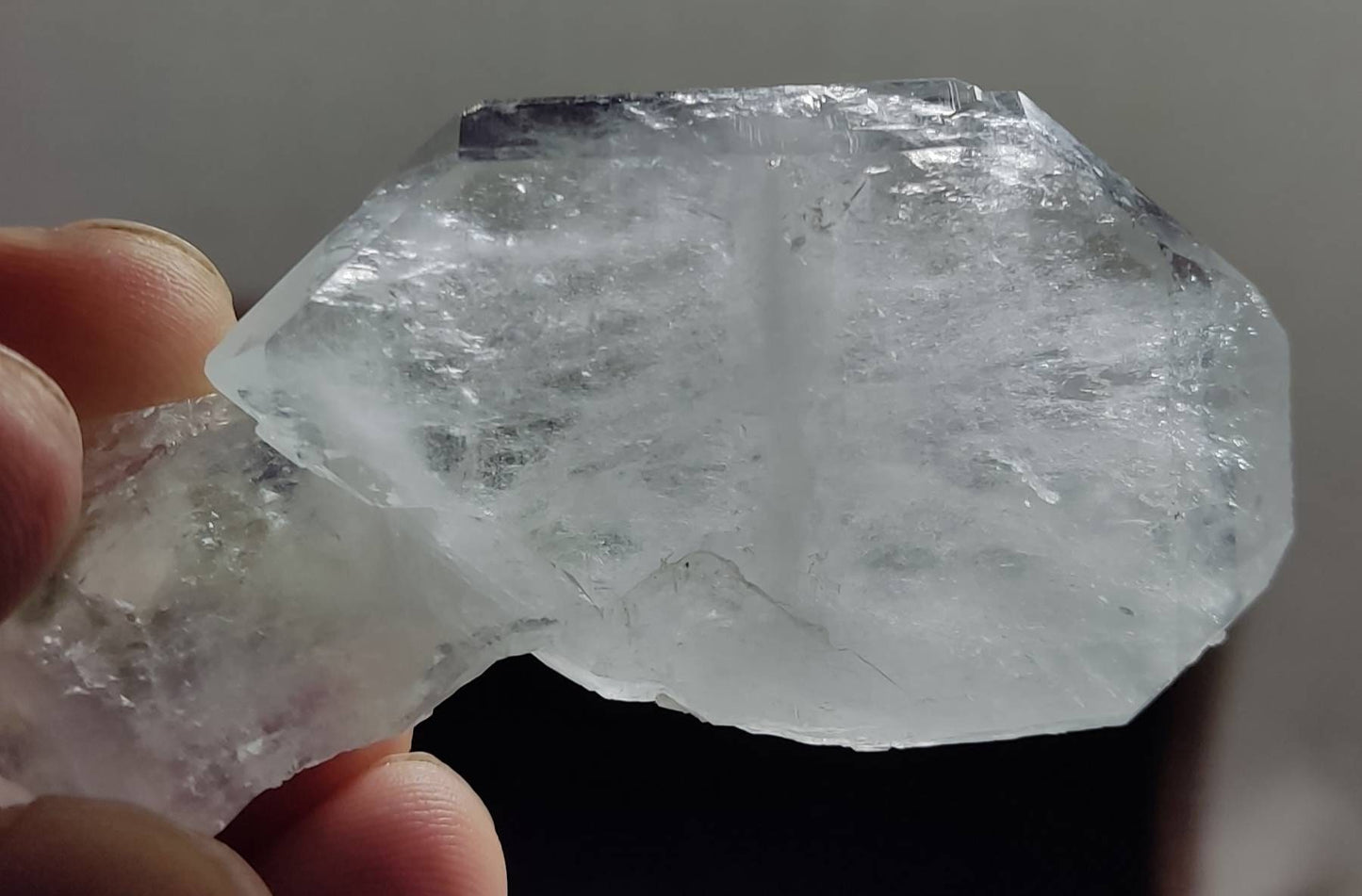 Single beautiful terminated Faden Quartz crystal specimen 46 grams