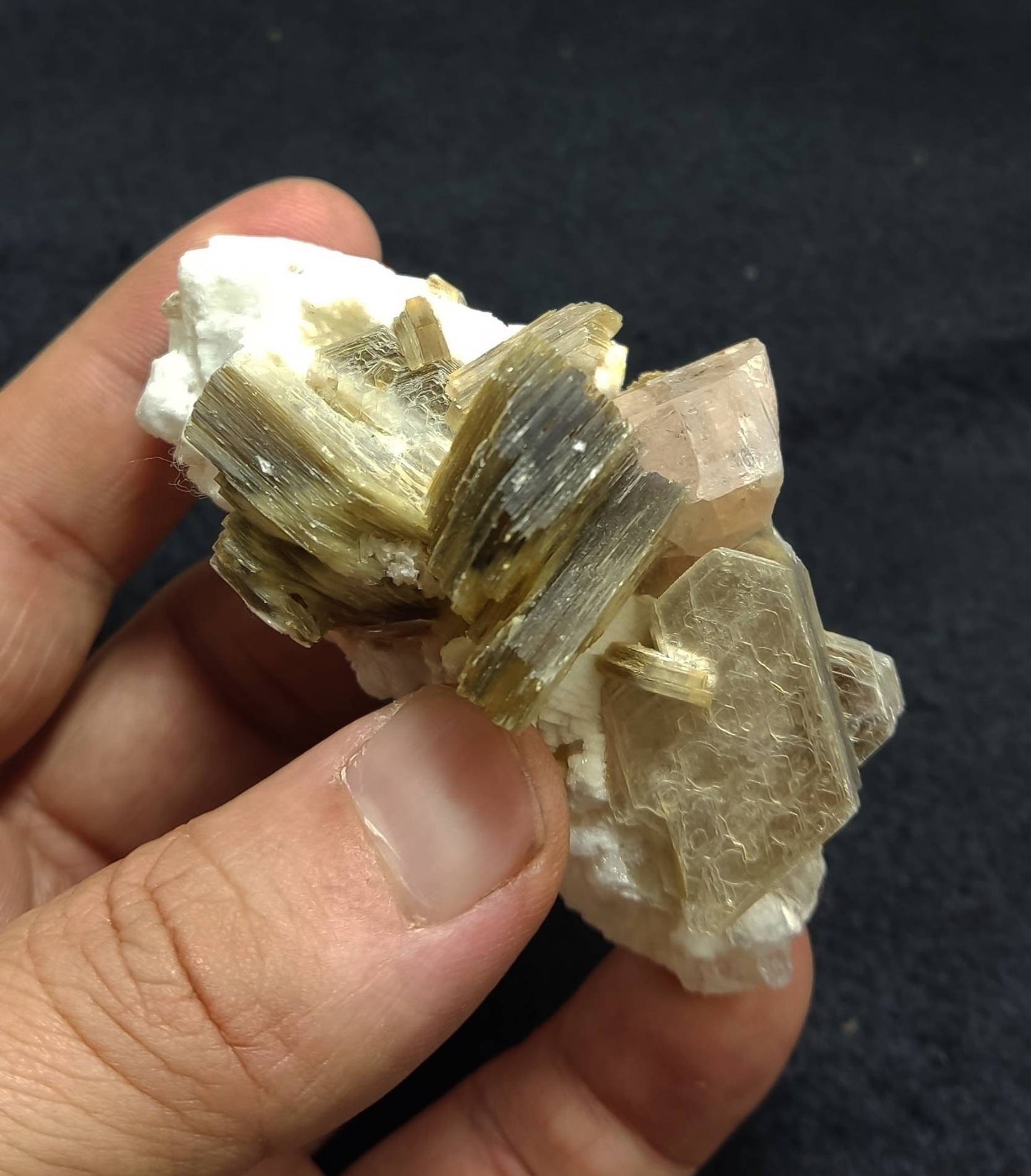 An aesthetic combo Specimen of feldspar muscovite, and apatite 103 grams