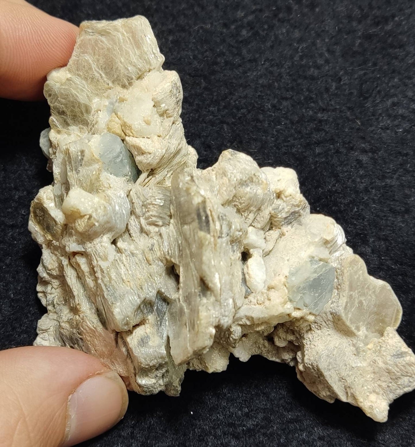 An aesthetic Specimen of muscovite cluster with aquamarine 124 grams