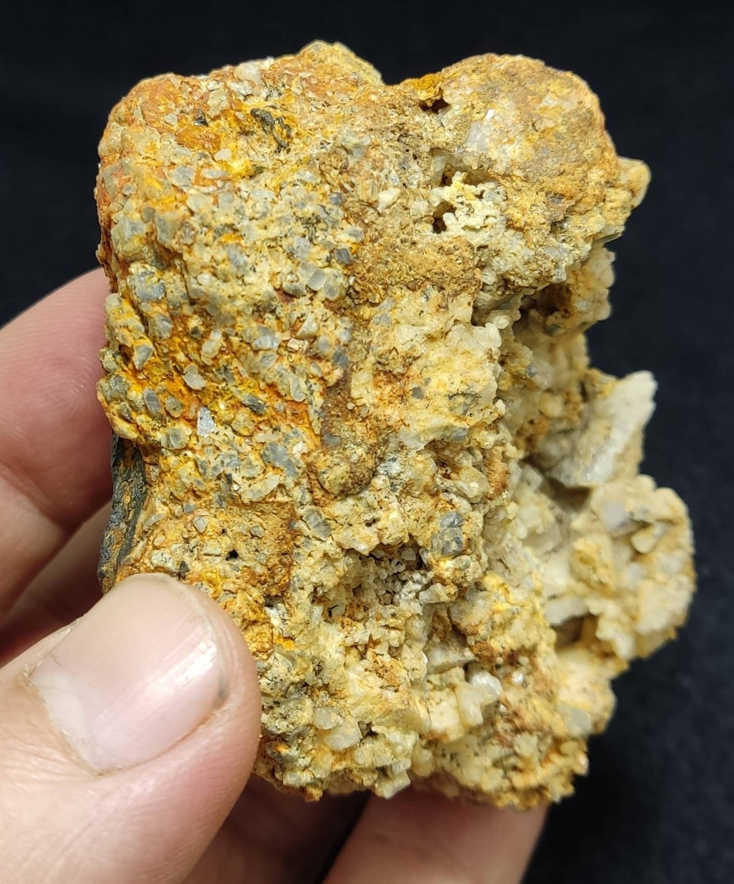 An amazing specimen of rutile on hematite matrix 180 grams