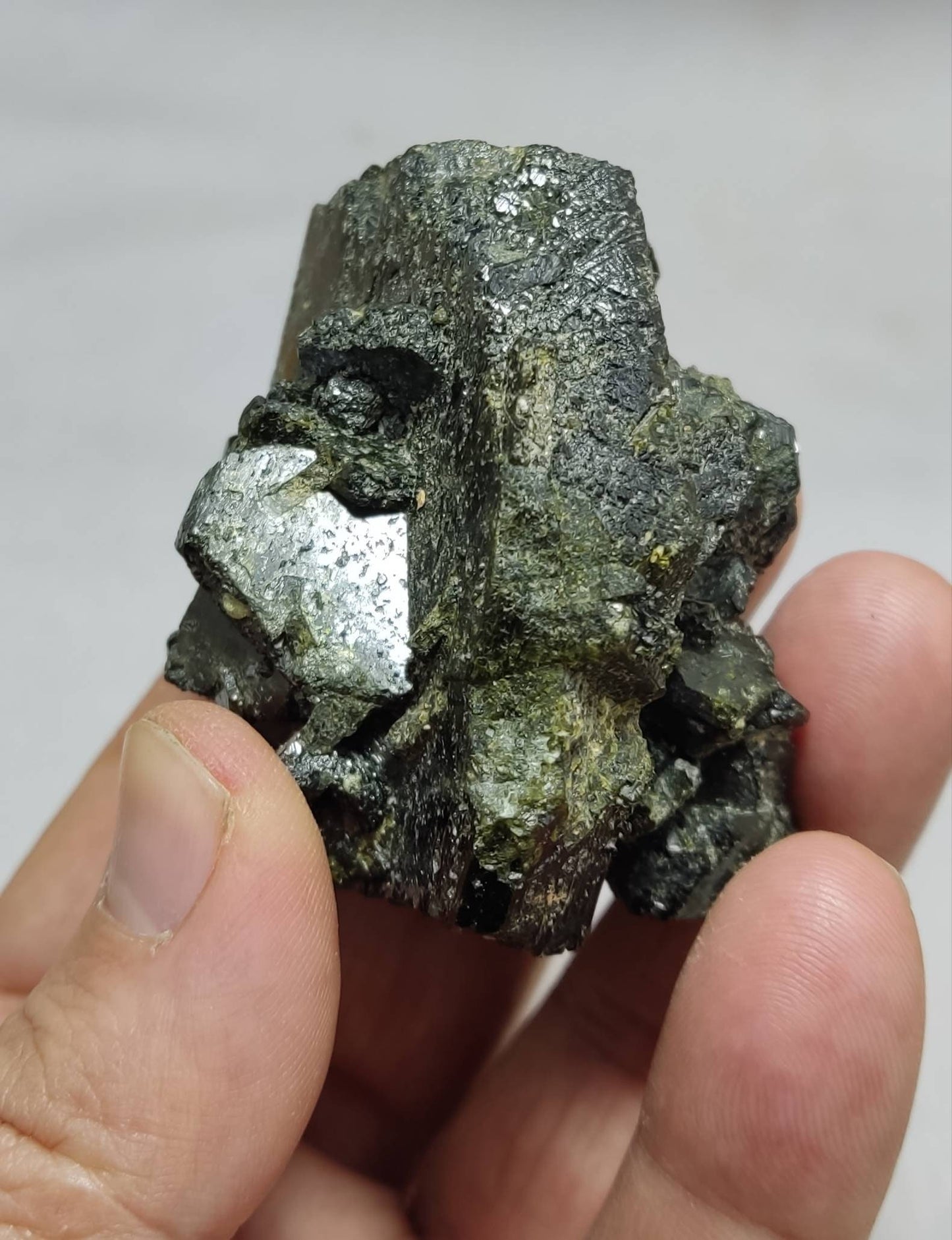 Dark green color lusterous Epidote crystal 193 grams