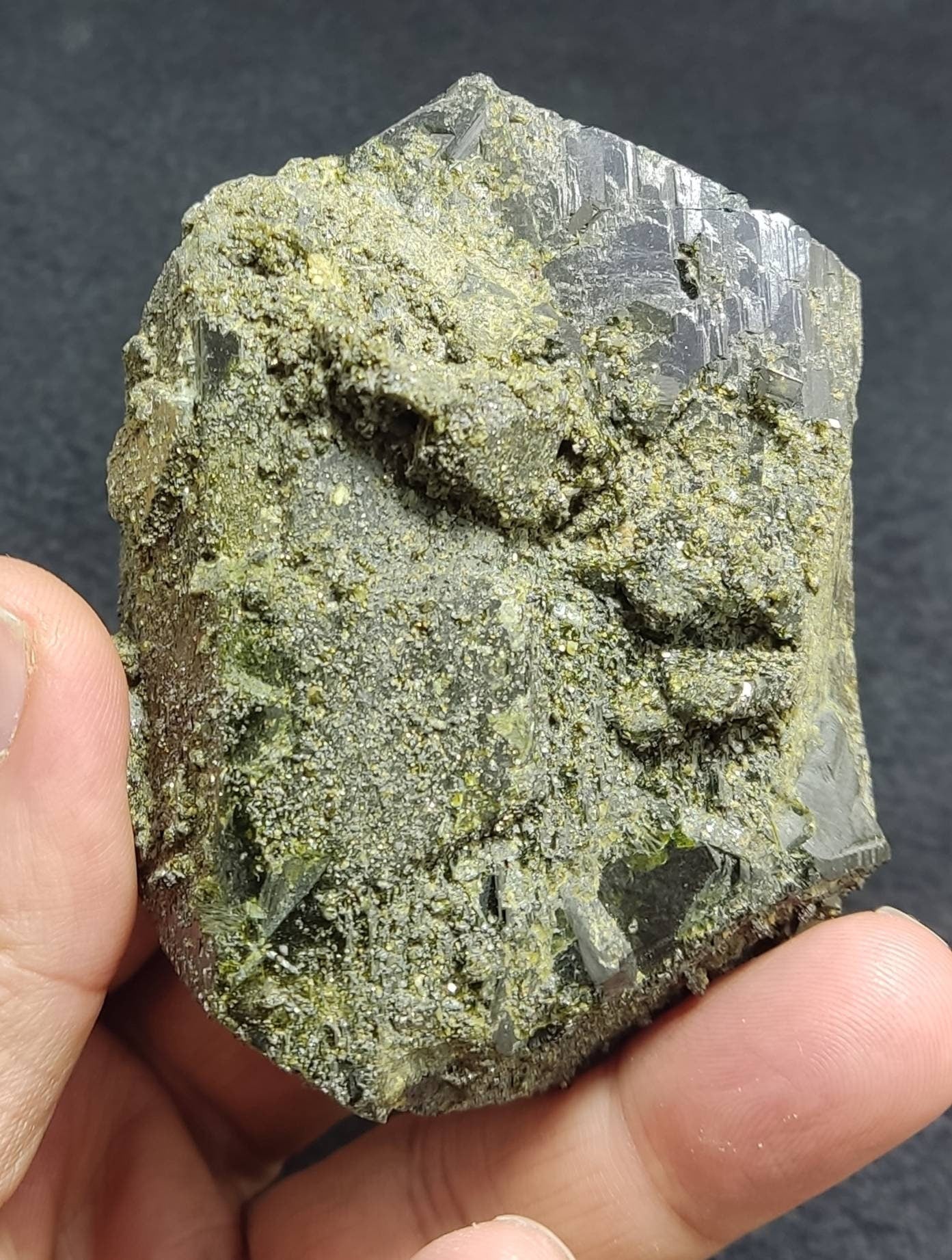 Dark green color Epidote crystal 332 grams