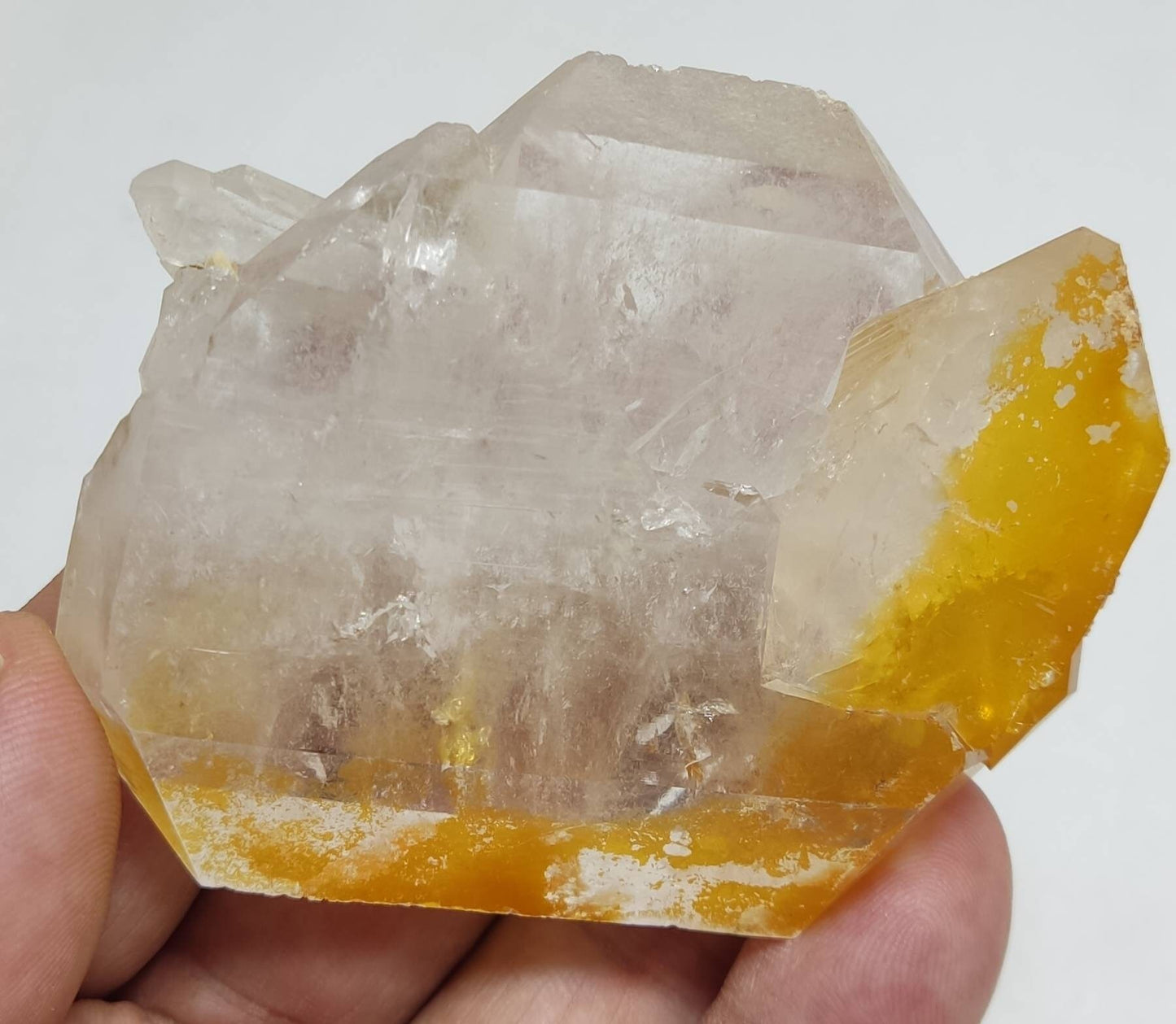 Tabular Faden yellow Quartz crystal 137 grams