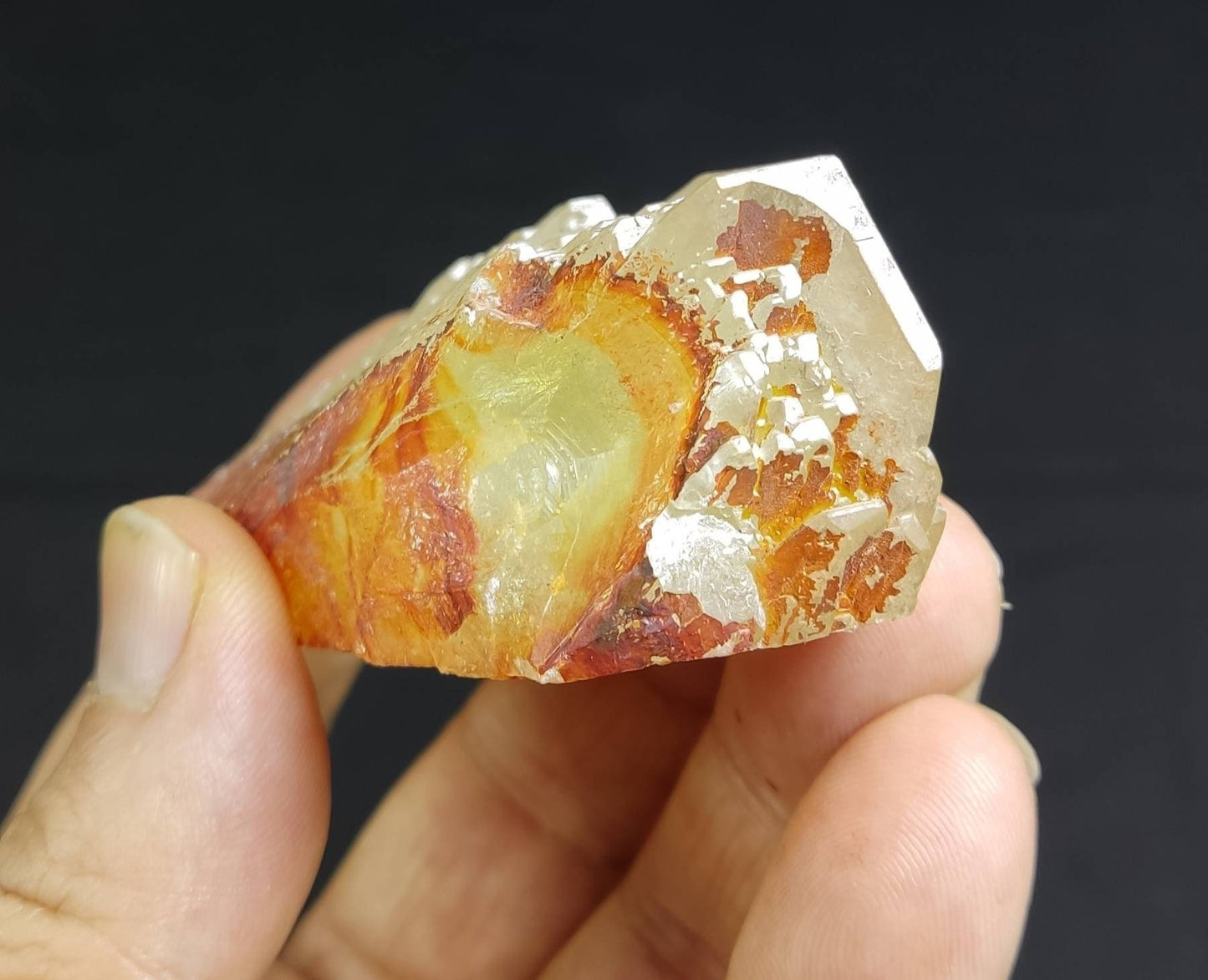 Dogteeth calcite crystal Natural 126 grams