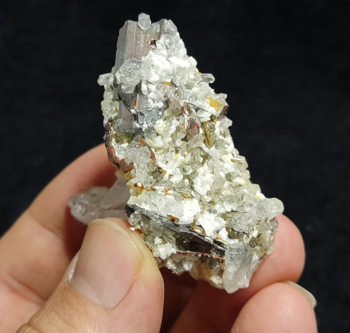 Brookite included Quartz Crystals cluster 30 grams