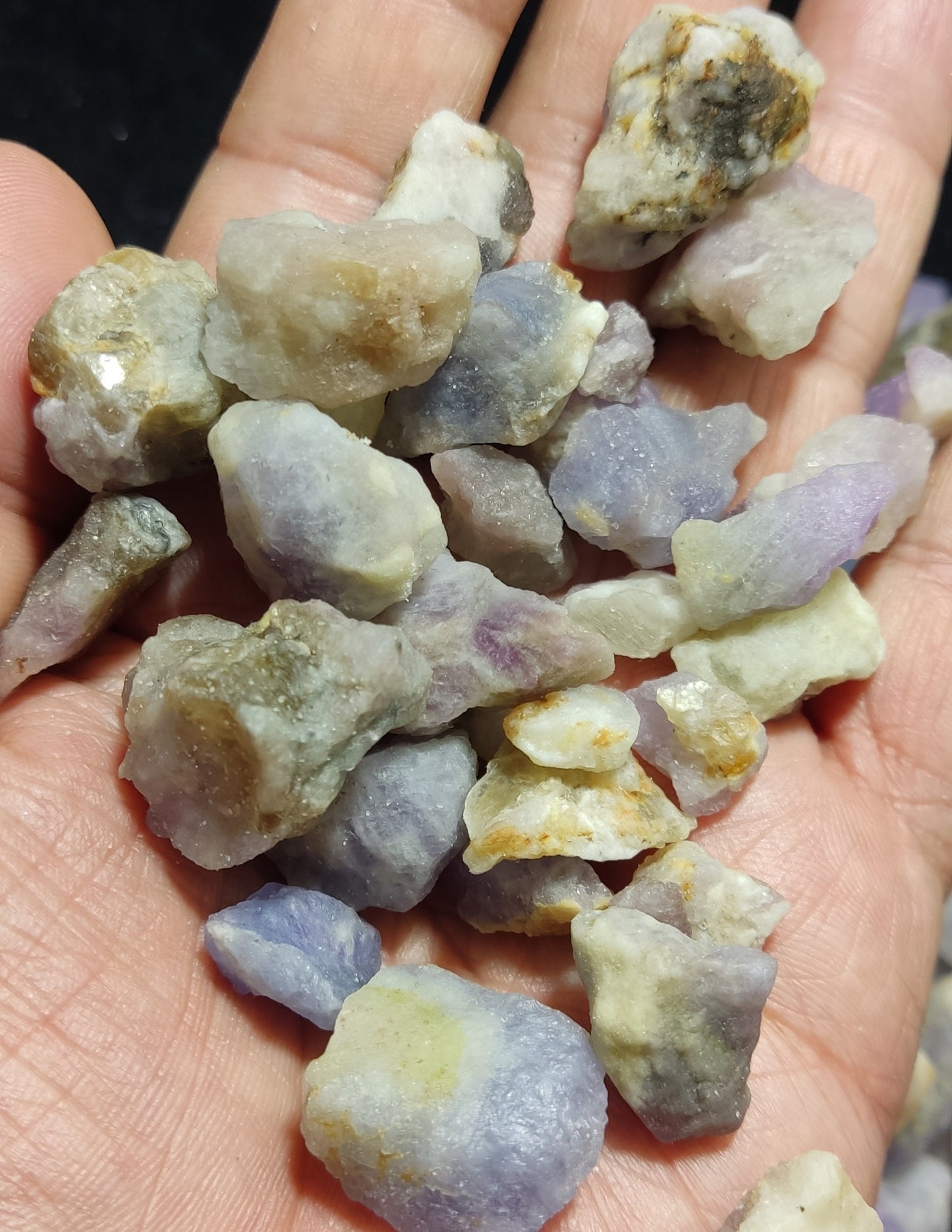 Rough Hackmanite Tenebrescent fluorescent Lot 500 grams