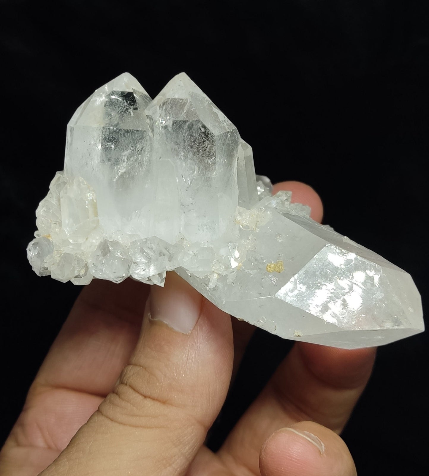 Natural lustrous faden quartz like cluster 144 grams