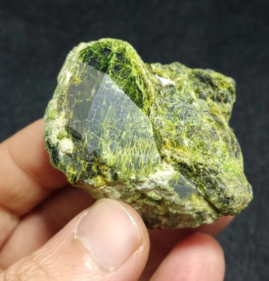 💎✨ Demantoid Garnet – The Sparkling Green Fire of the Gem World ✨💚