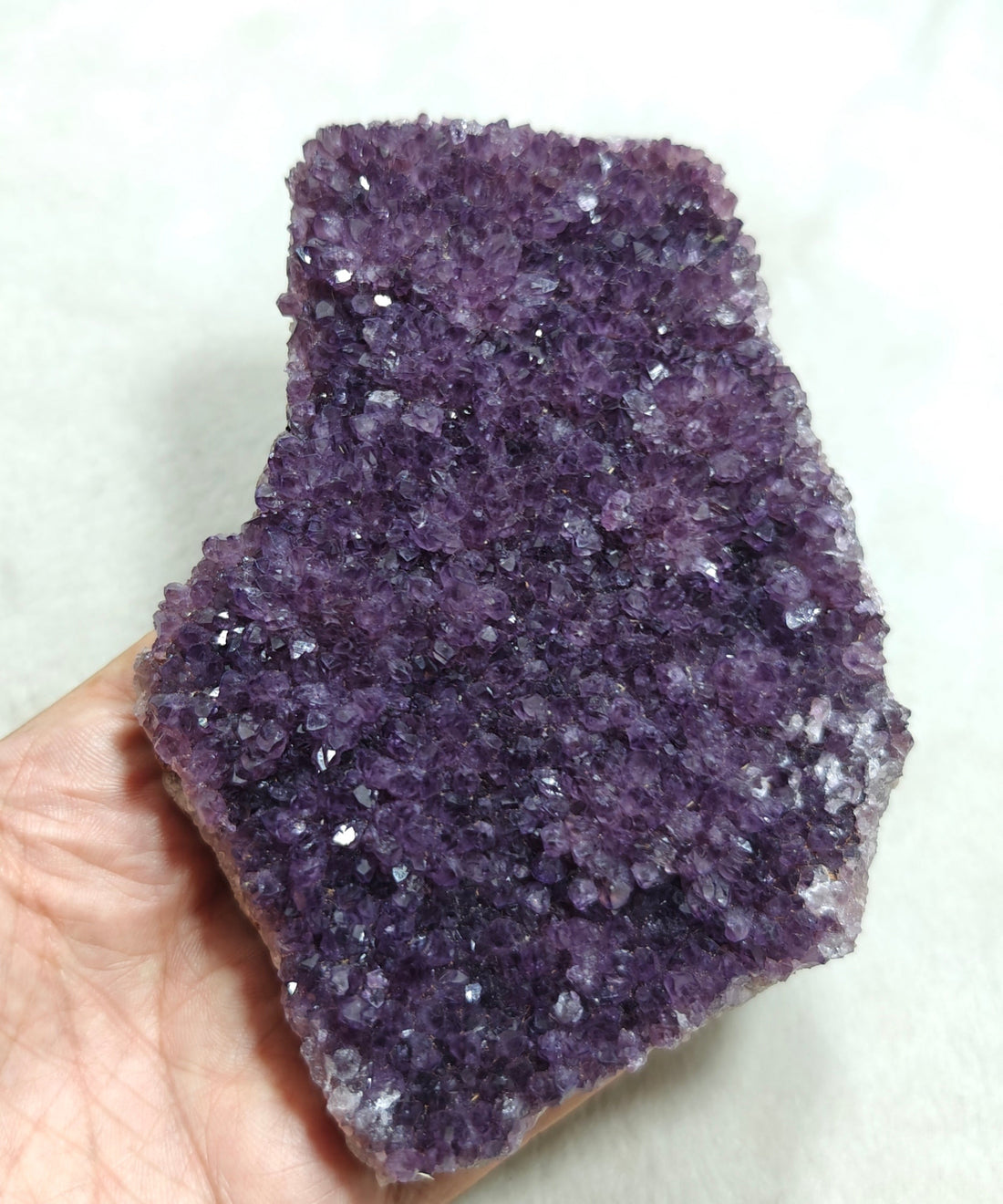 Drusy Amethyst: Meaning, Formation, Value, Healing Properties & Real vs Fake Guide