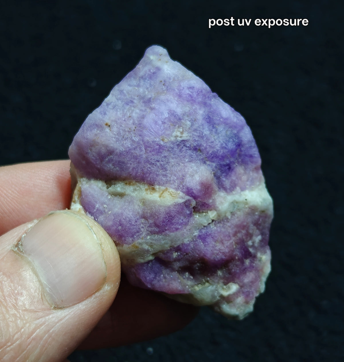 Natural highly Tenebrescent hackmanite 24 grams| Rare Mineral Specimens