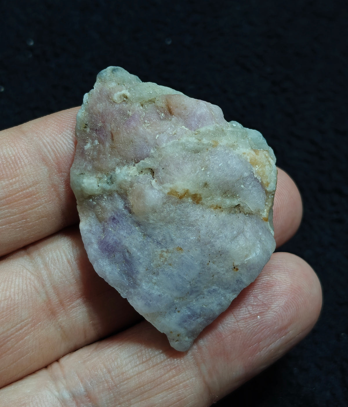 Natural highly Tenebrescent hackmanite 24 grams| Rare Mineral Specimens