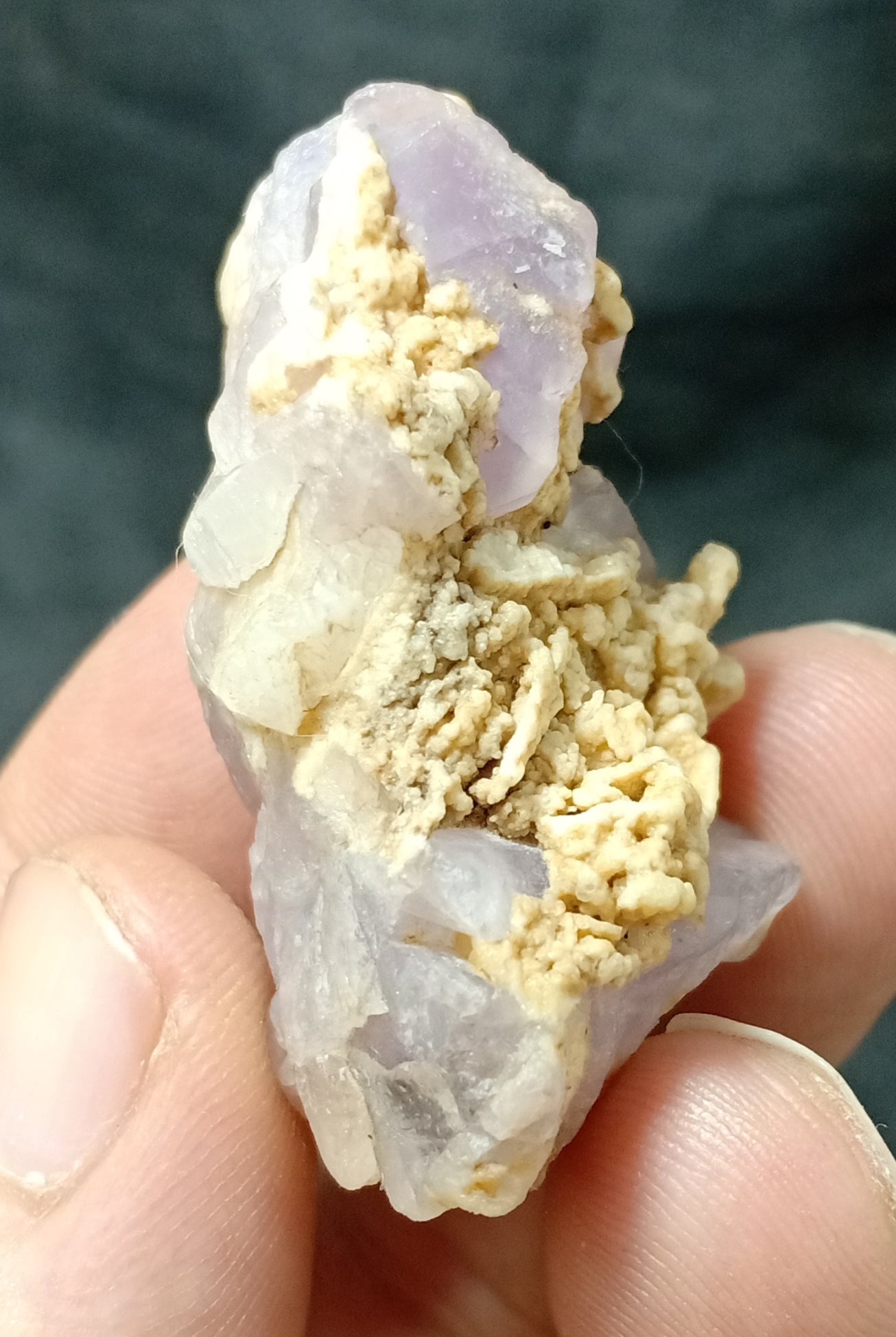 An amazing Fluorescent Apatite with combined albite 34 grams