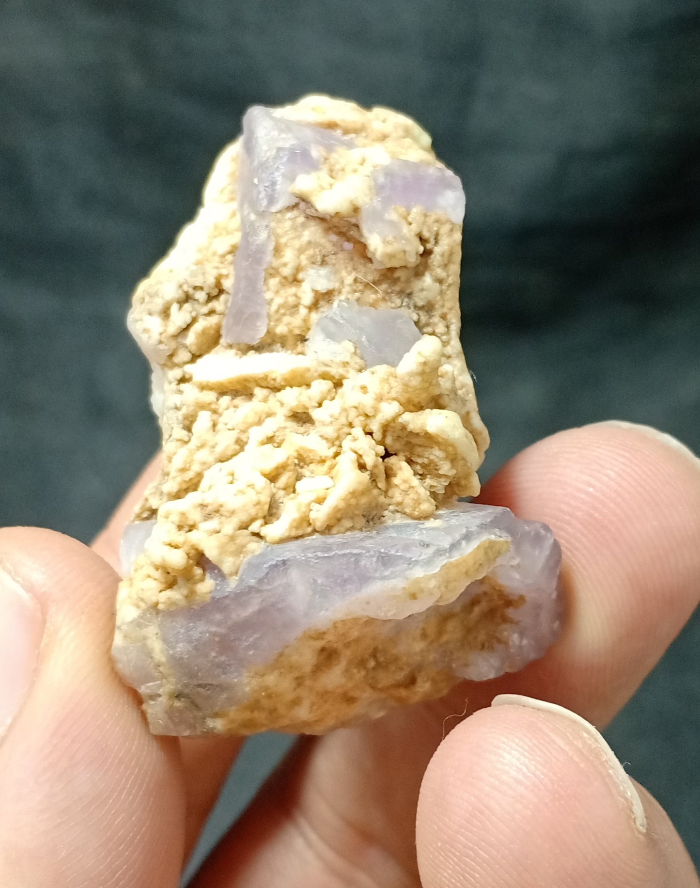 An amazing Fluorescent Apatite with combined albite 34 grams