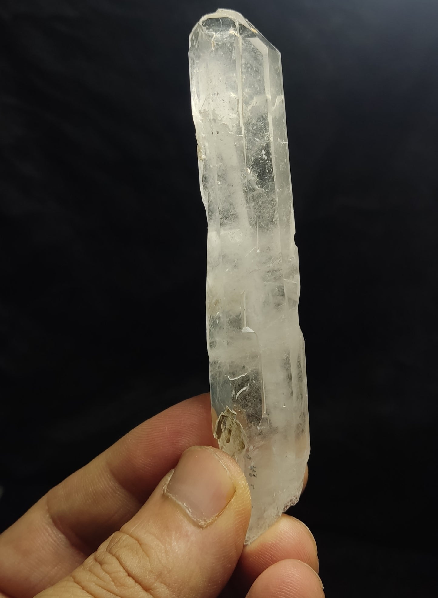 Clear faden quartz crystal 46 grams