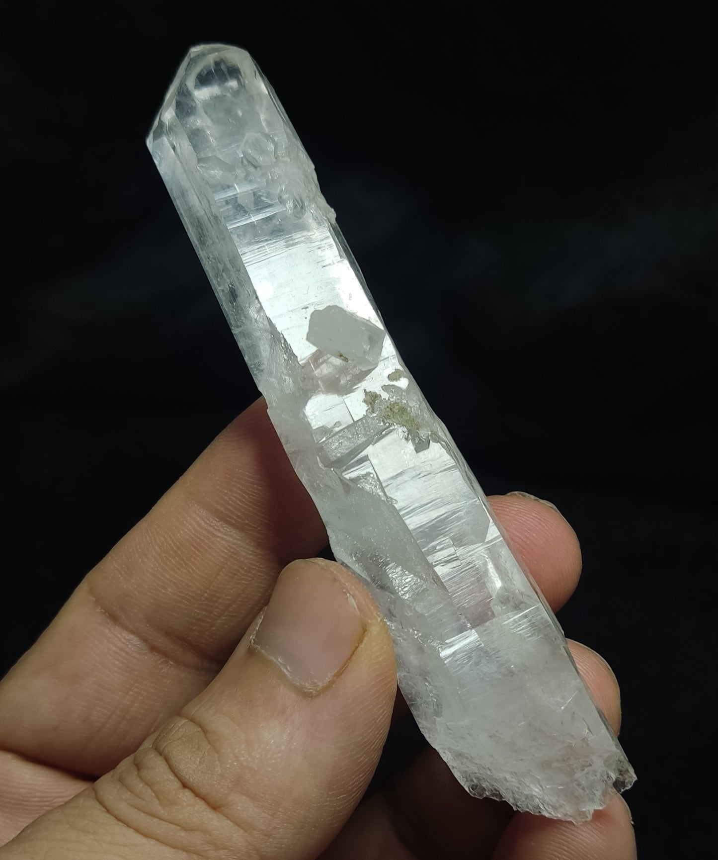 Clear faden quartz crystal 46 grams