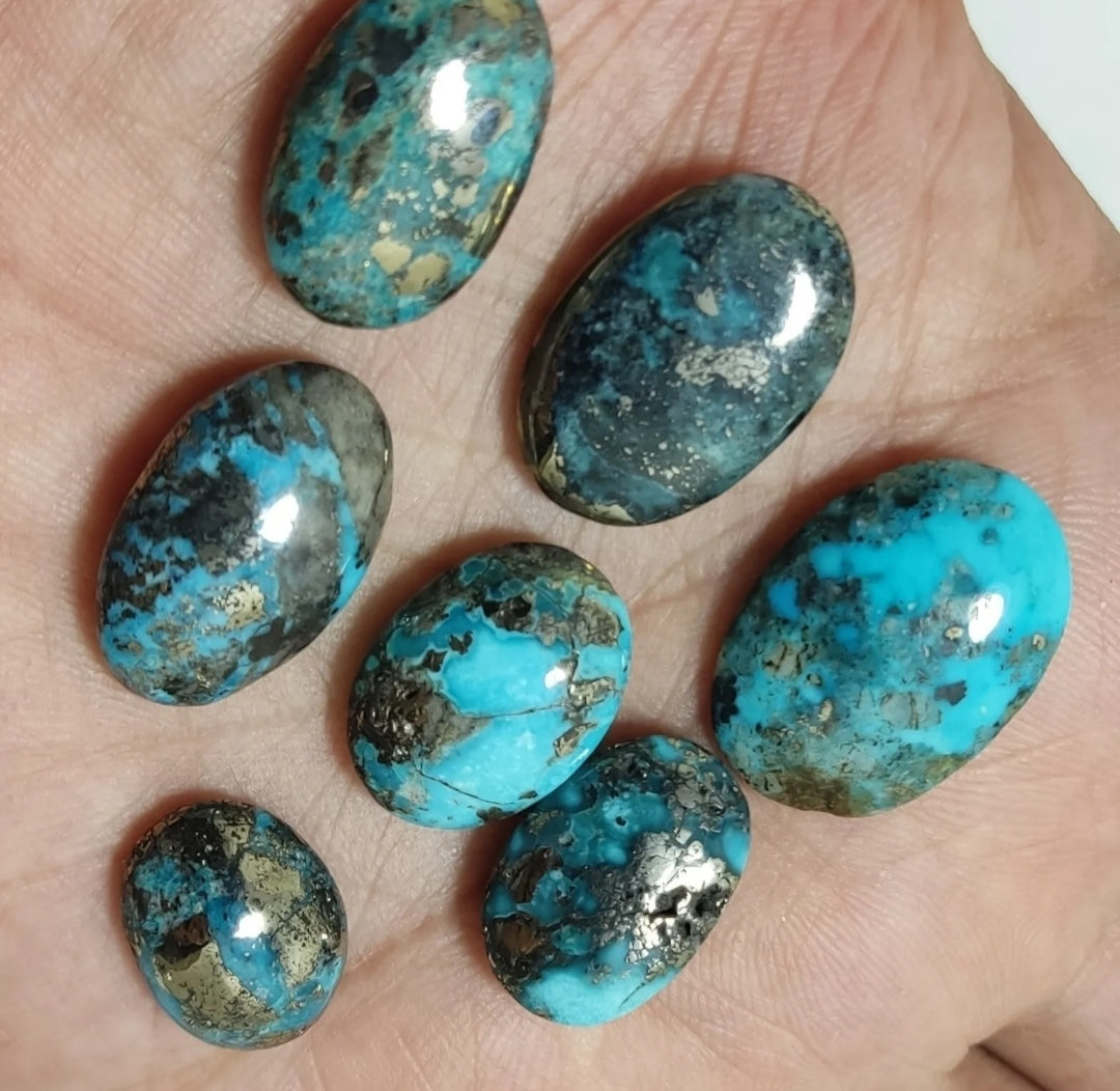 An amazing lot of turquoise cabochons 195 grams 28 pieces