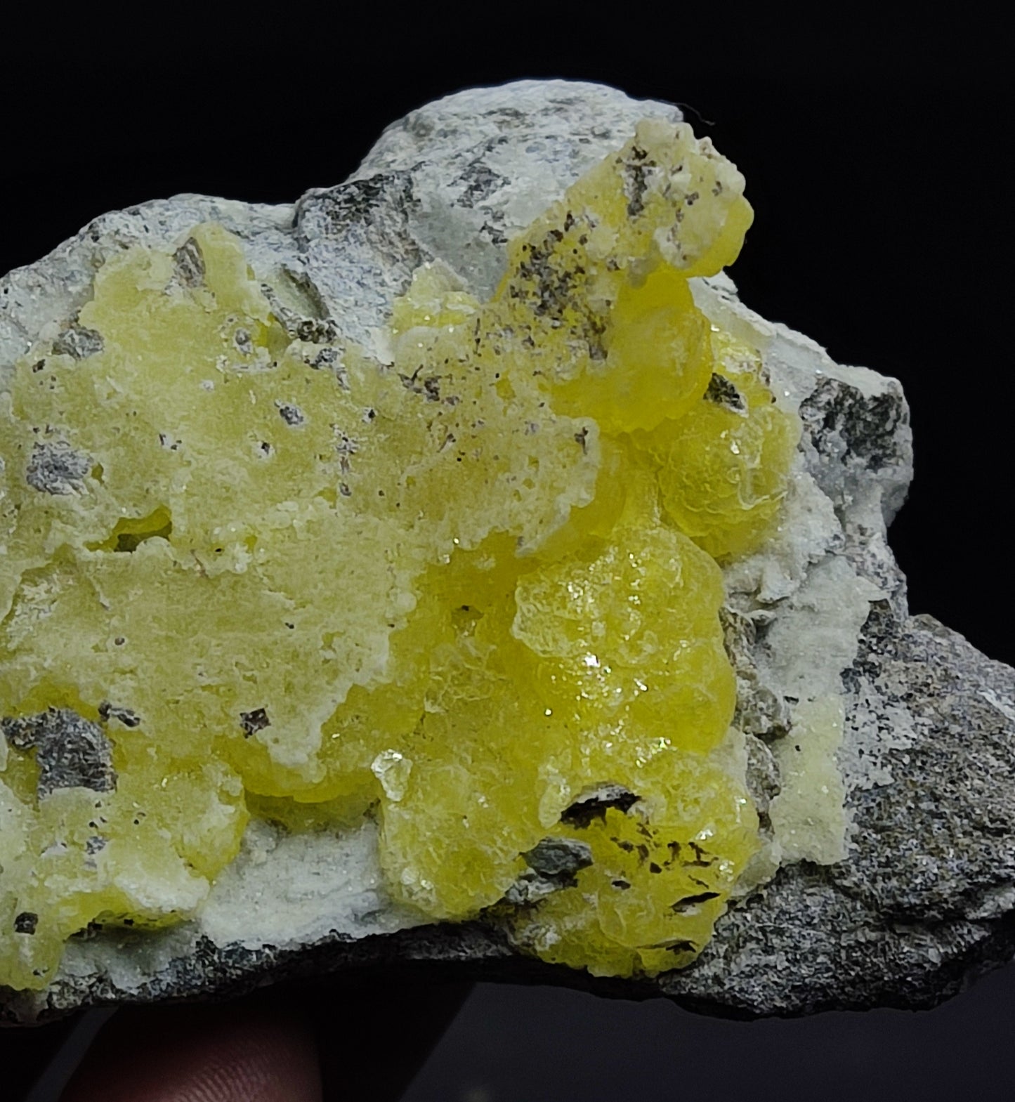 Natural Yellow brucite on Matrix with Chromite 316 grams