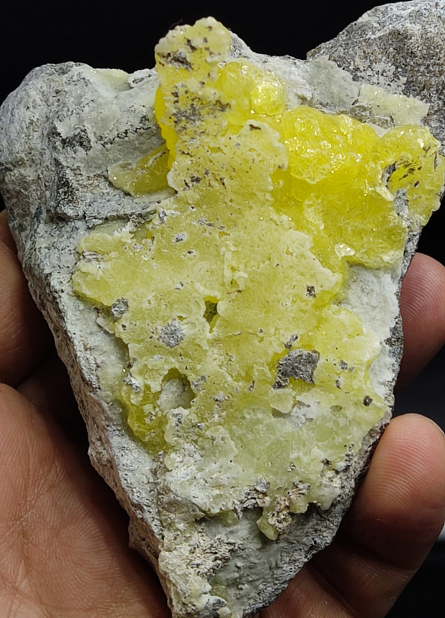 Natural Yellow brucite on Matrix with Chromite 316 grams