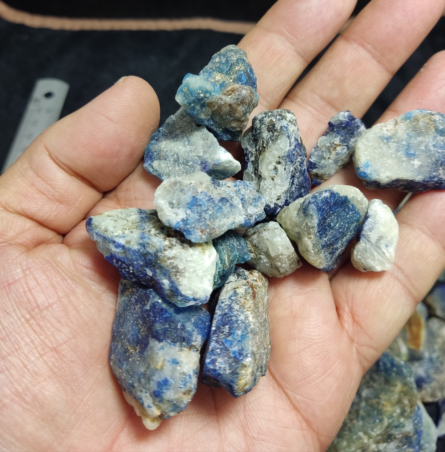 Sodalite/Afghanite fluorescent natural collection 1200 grams