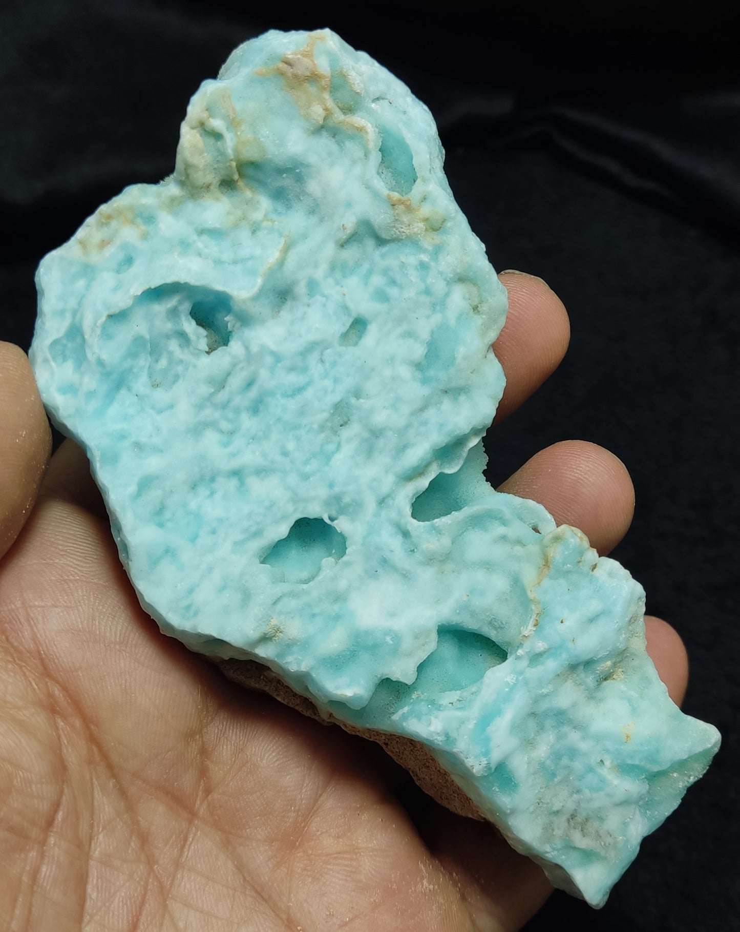 Natural blue aragonite specimen 237 grans