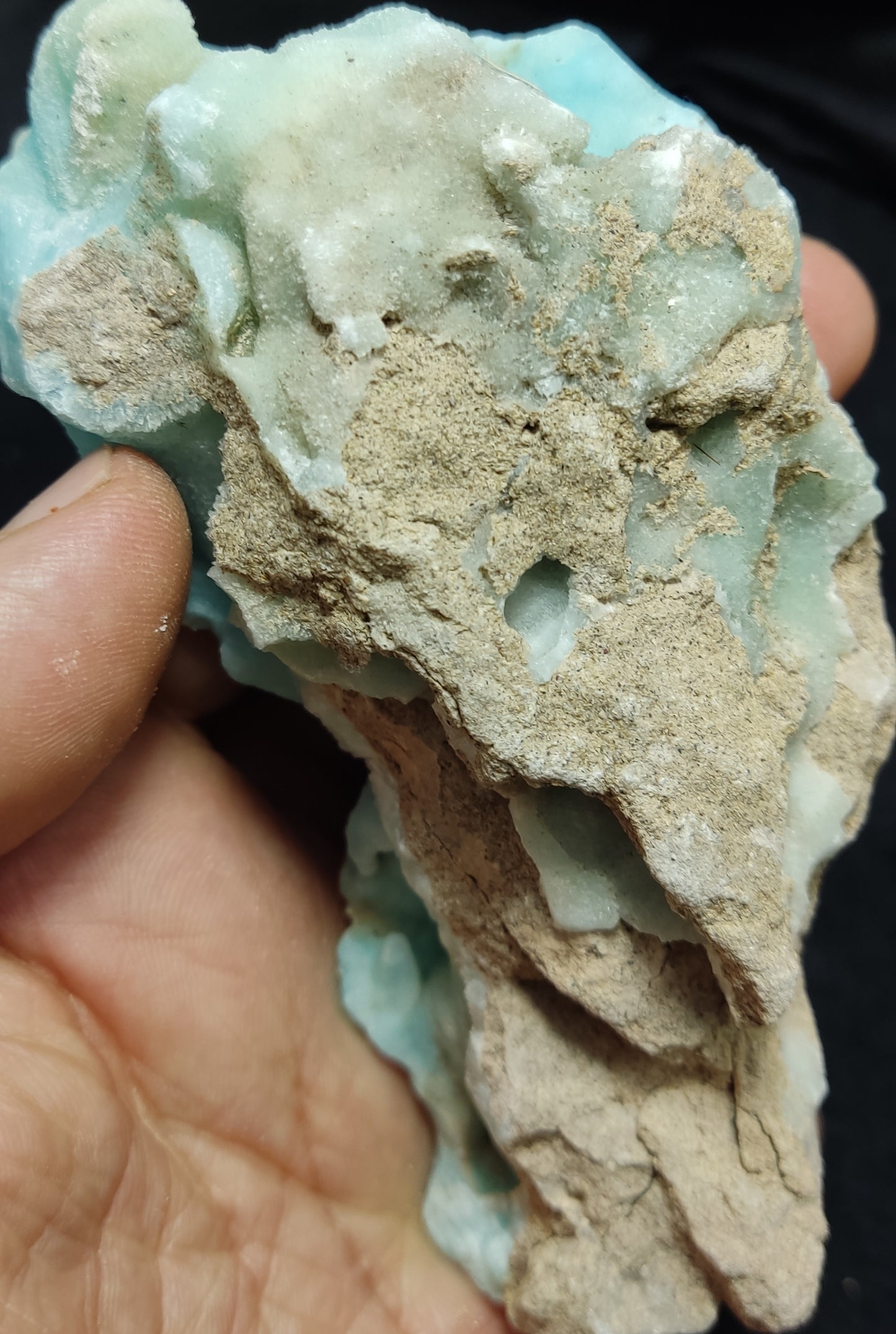 Natural blue aragonite specimen 237 grans