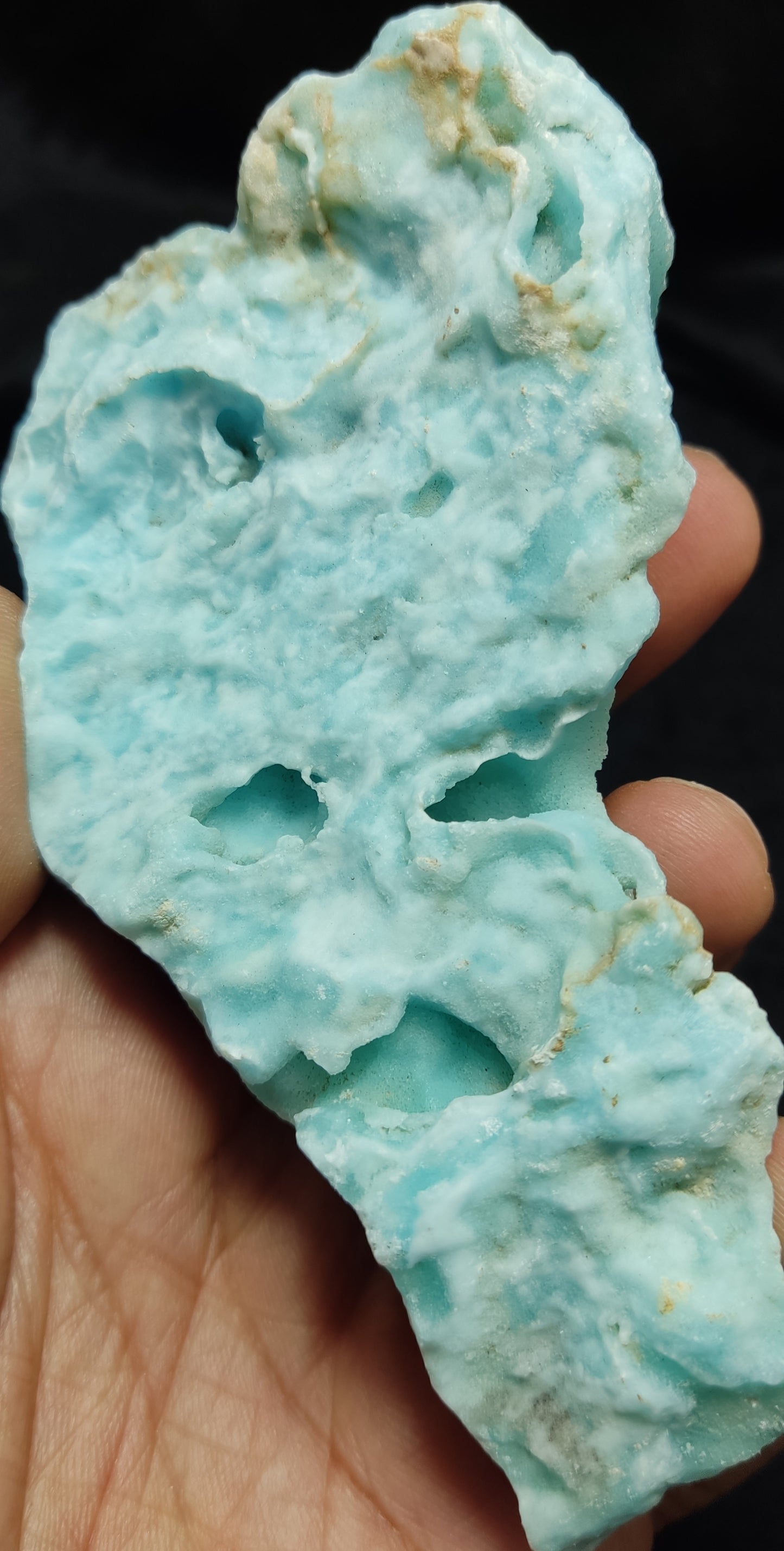 Natural blue aragonite specimen 237 grans