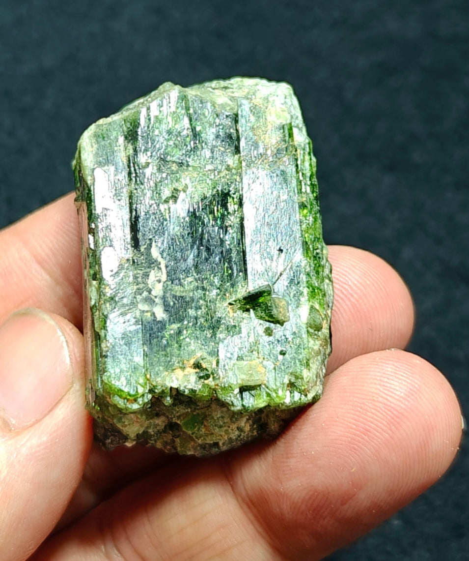 An amazing specimen of diopside crystal 62 grams